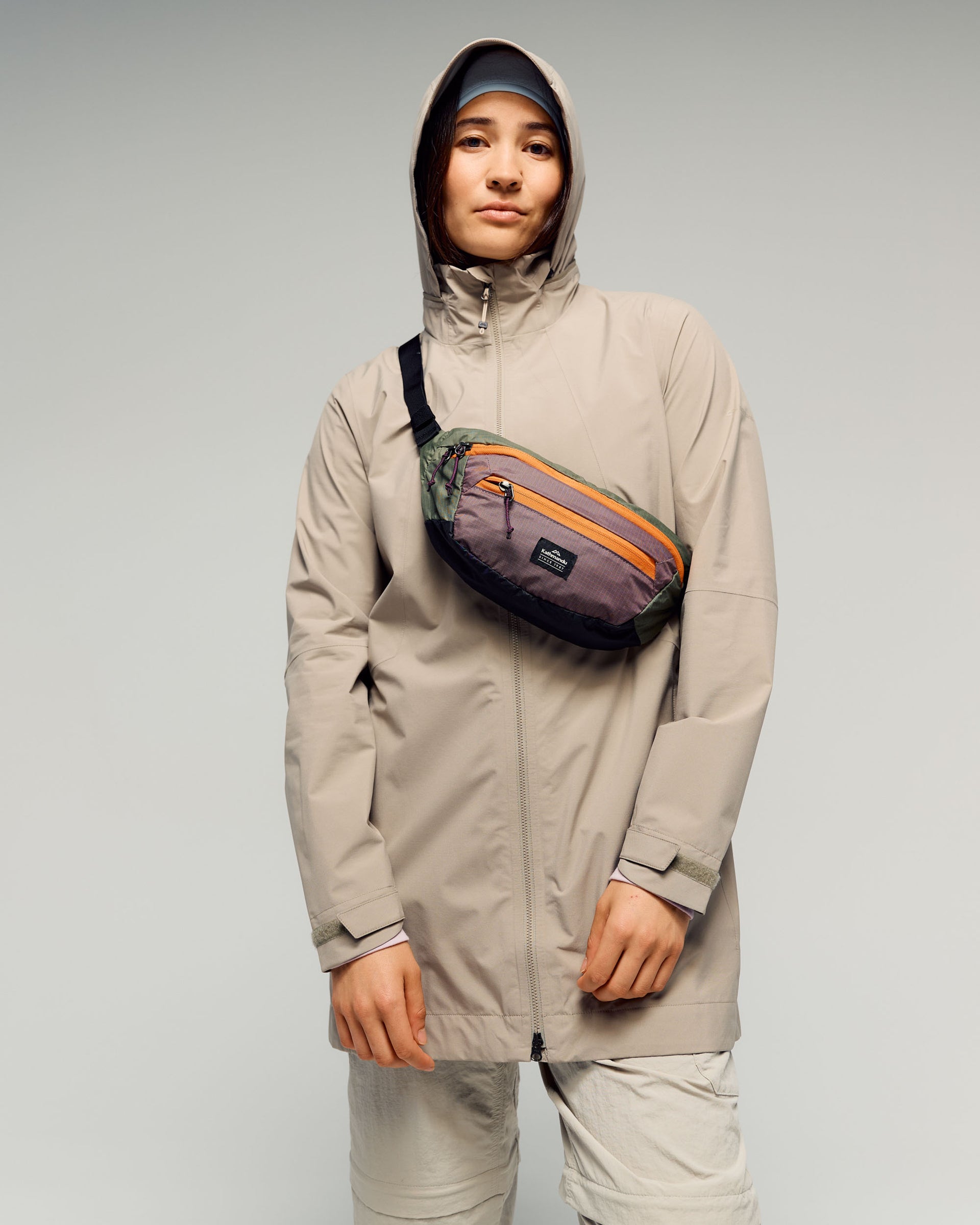 b0525_b88_trailhead_stretch_2_5_litre_womens_rain_parka_a_1769720693000