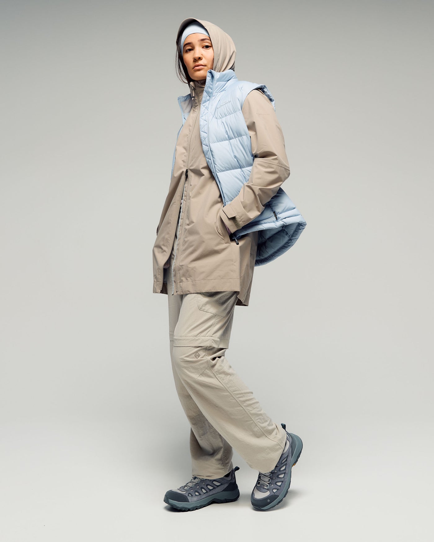 b0525_b88_trailhead_stretch_2_5_litre_womens_rain_parka_b_1769720693000