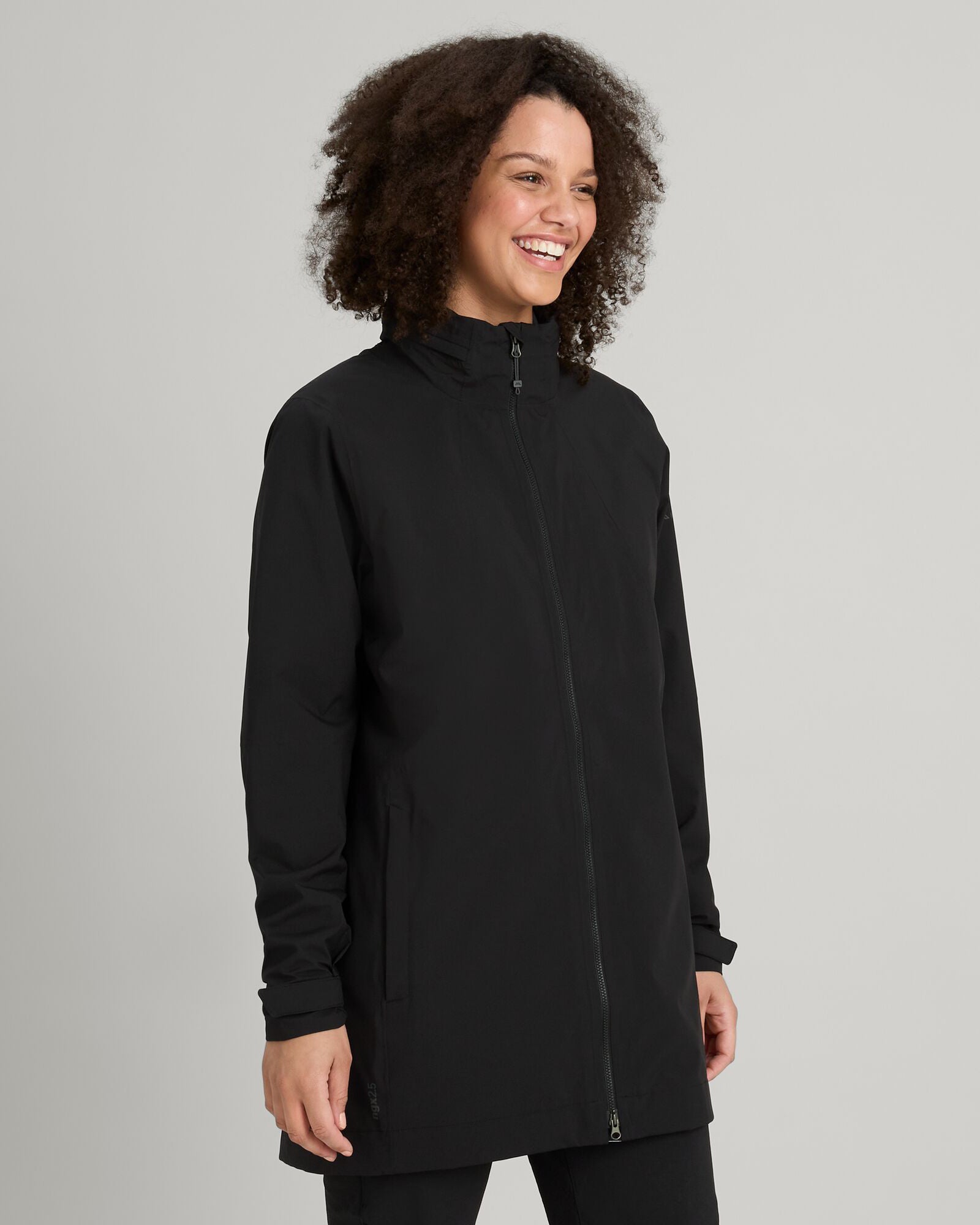 b0525_o4w_trailhead_stretch_2_5l_womens_rain_parka_c_1743629708000