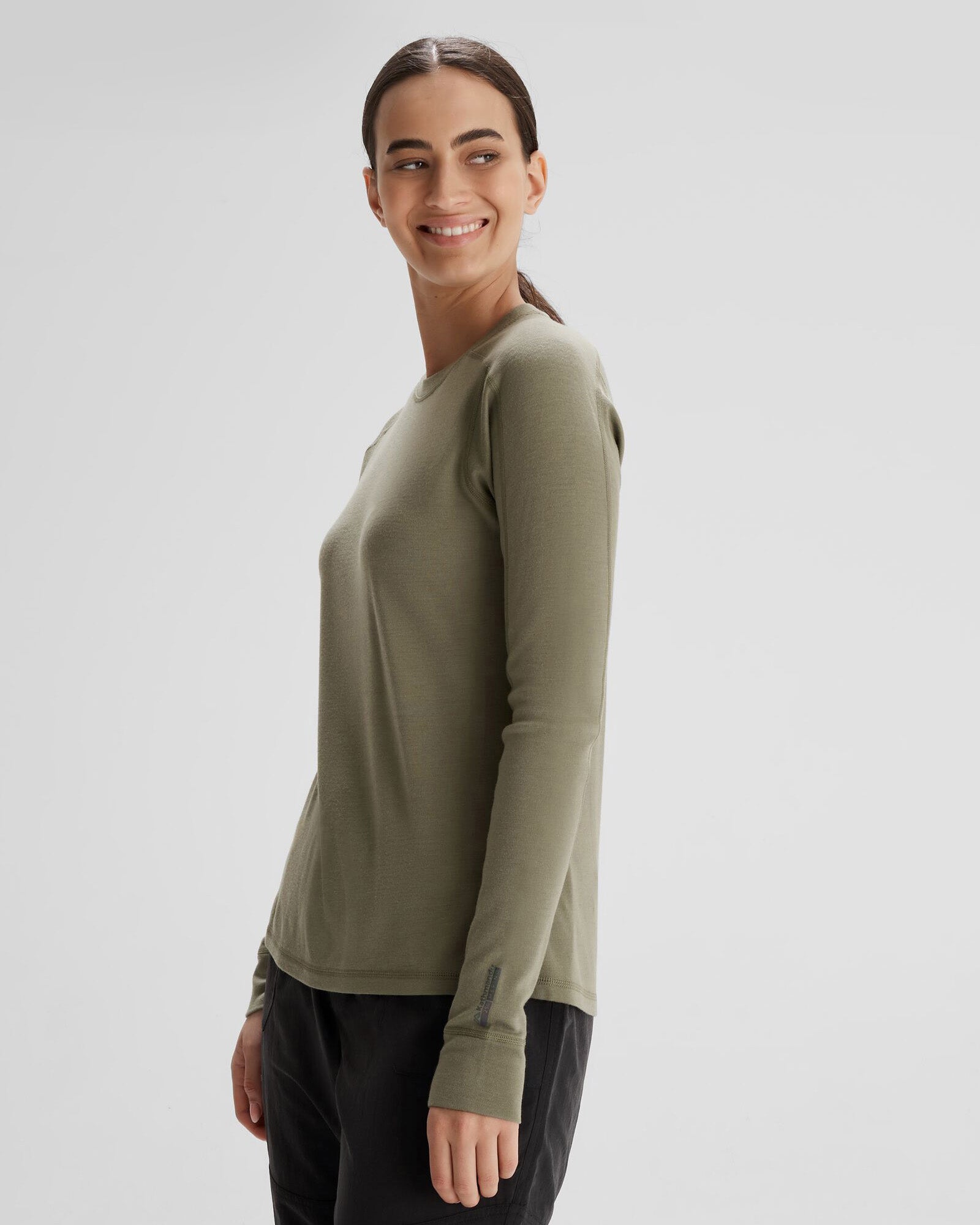 b0548_o4v_k_merino_250_womens_long_sleeve_top_c_1743633504000