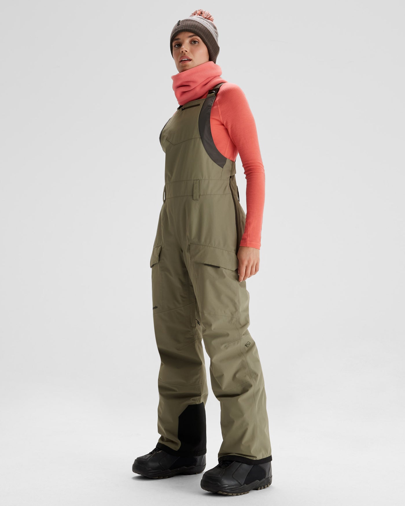 b0562_o4v_pwdr_days_2l_womens_novaloft_snow_bib_b_1743731574000