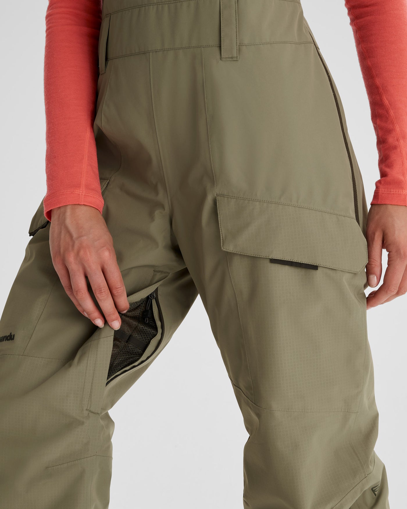 b0562_o4v_pwdr_days_2l_womens_novaloft_snow_bib_i_1743731578000