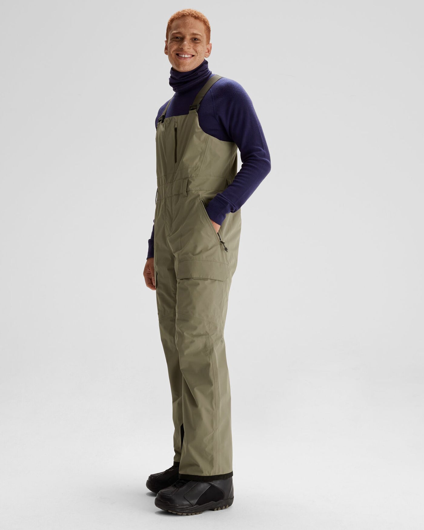 b0564_o4v_pwdr_days_2l_mens_novaloft_snow_bib_b_1744345525000