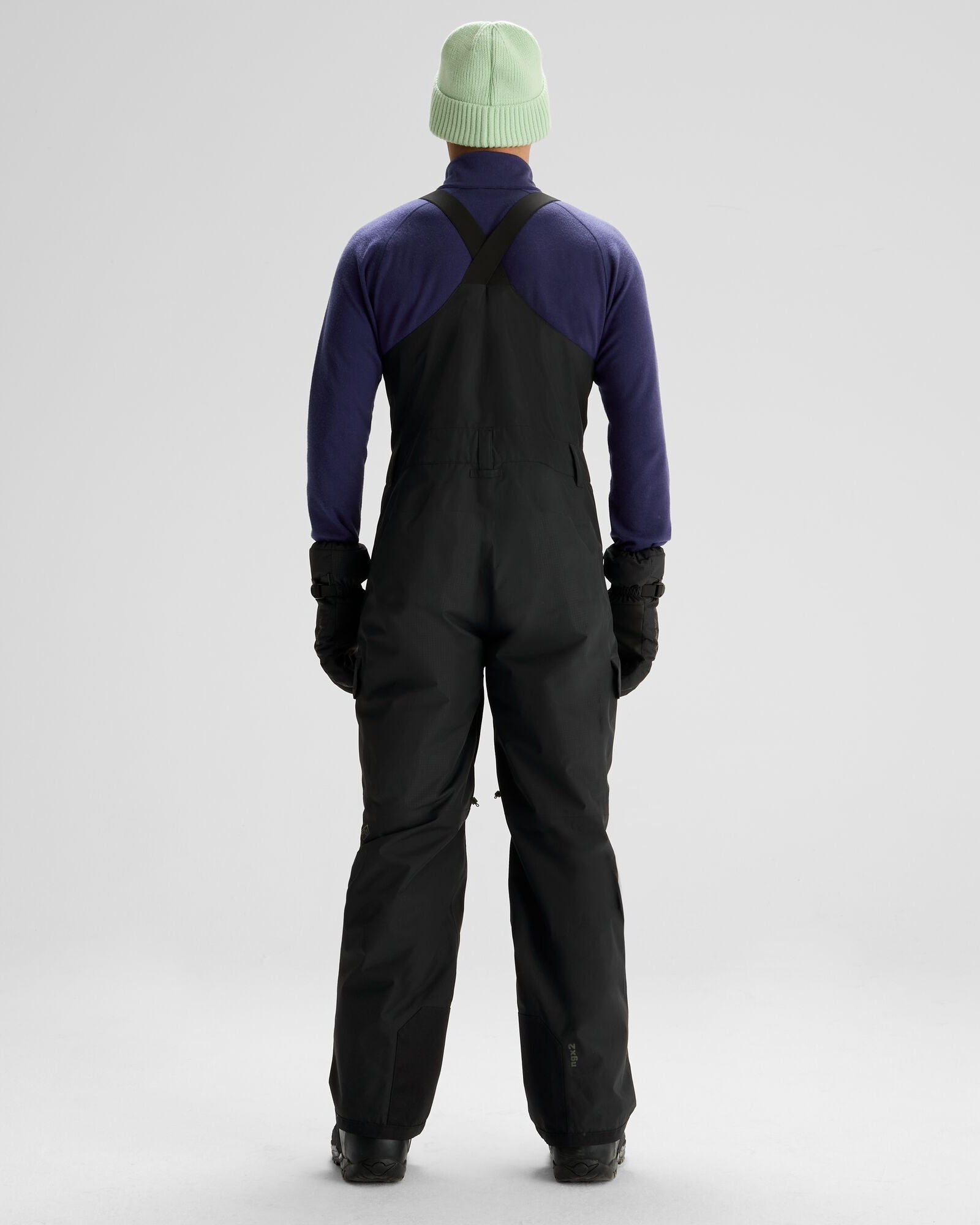 b0564_o4w_pwdr_days_2l_mens_novaloft_snow_bib_c_1744345576000