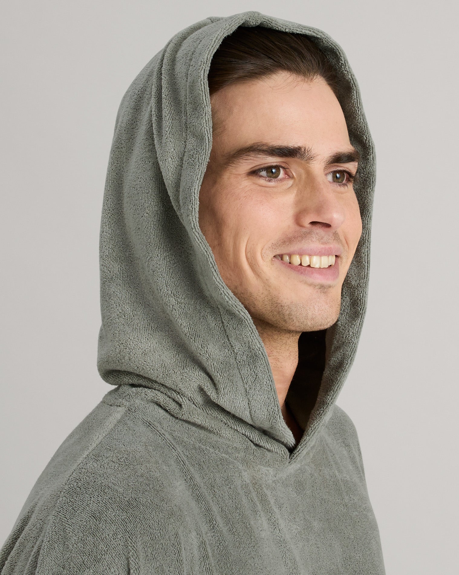 b0579_nz8_hooded_towel_v2_grey_c_1743731690000