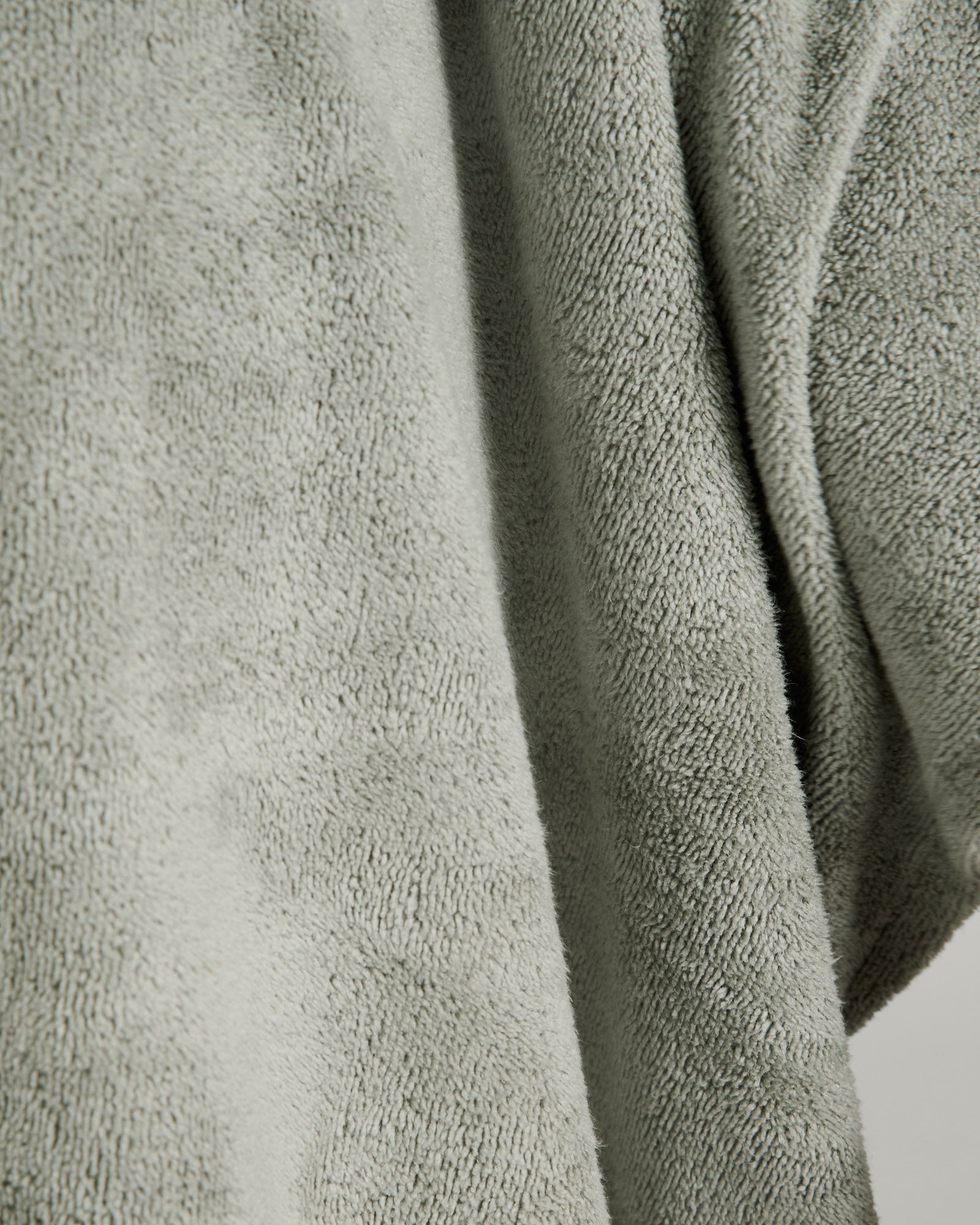 b0580_nz8_hooded_towel_kids_v2_grey_c_1743731693000