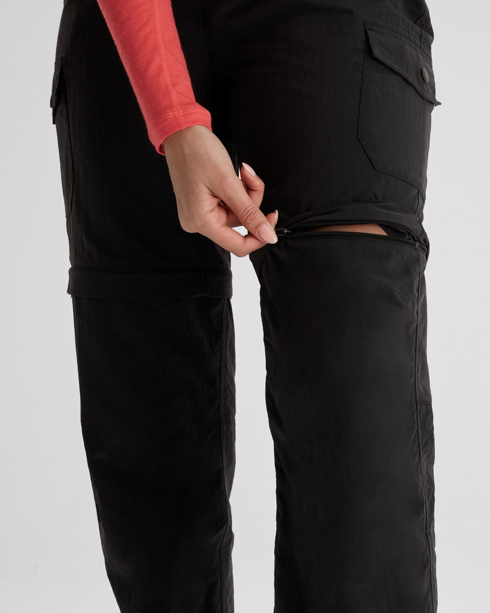 b0639_902_evry_day_womens_convertible_pants_f_1743633331000