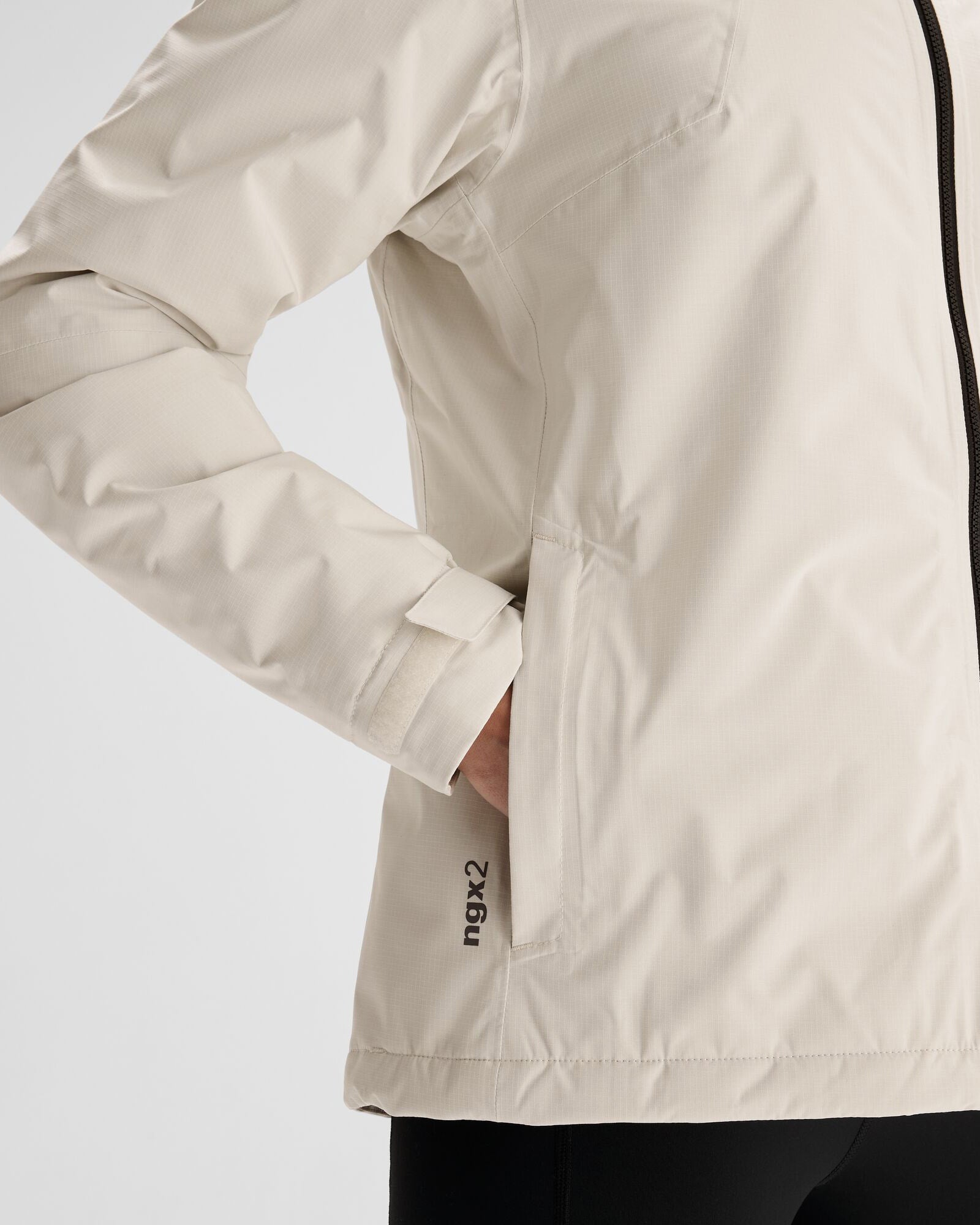 b0648_013_trailhead_2l_womens_novaloft_rain_jacket_n_f_1743633269000