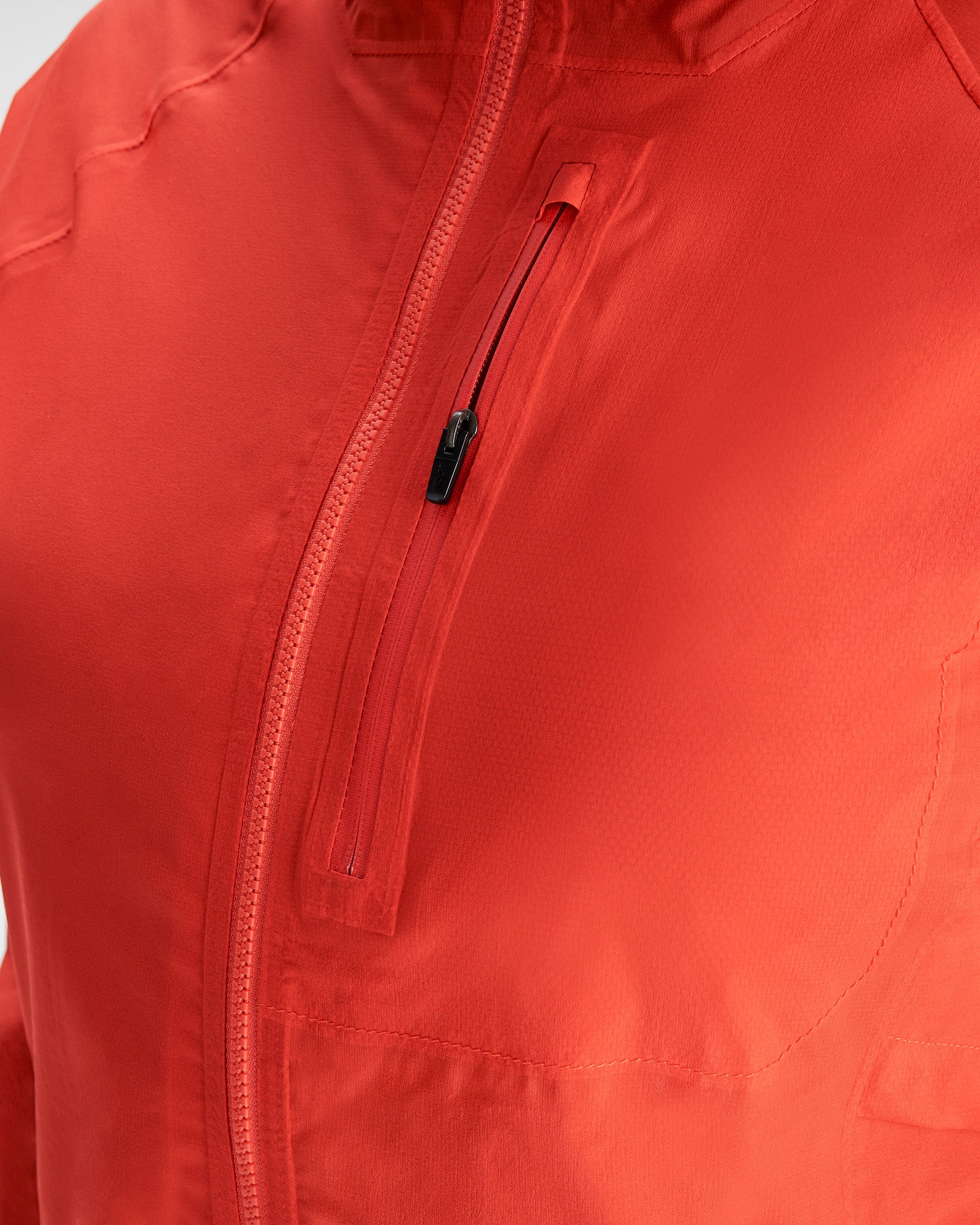b0651_oi7_seeker_womens_2_5l_rain_jacket_f_1743629194000