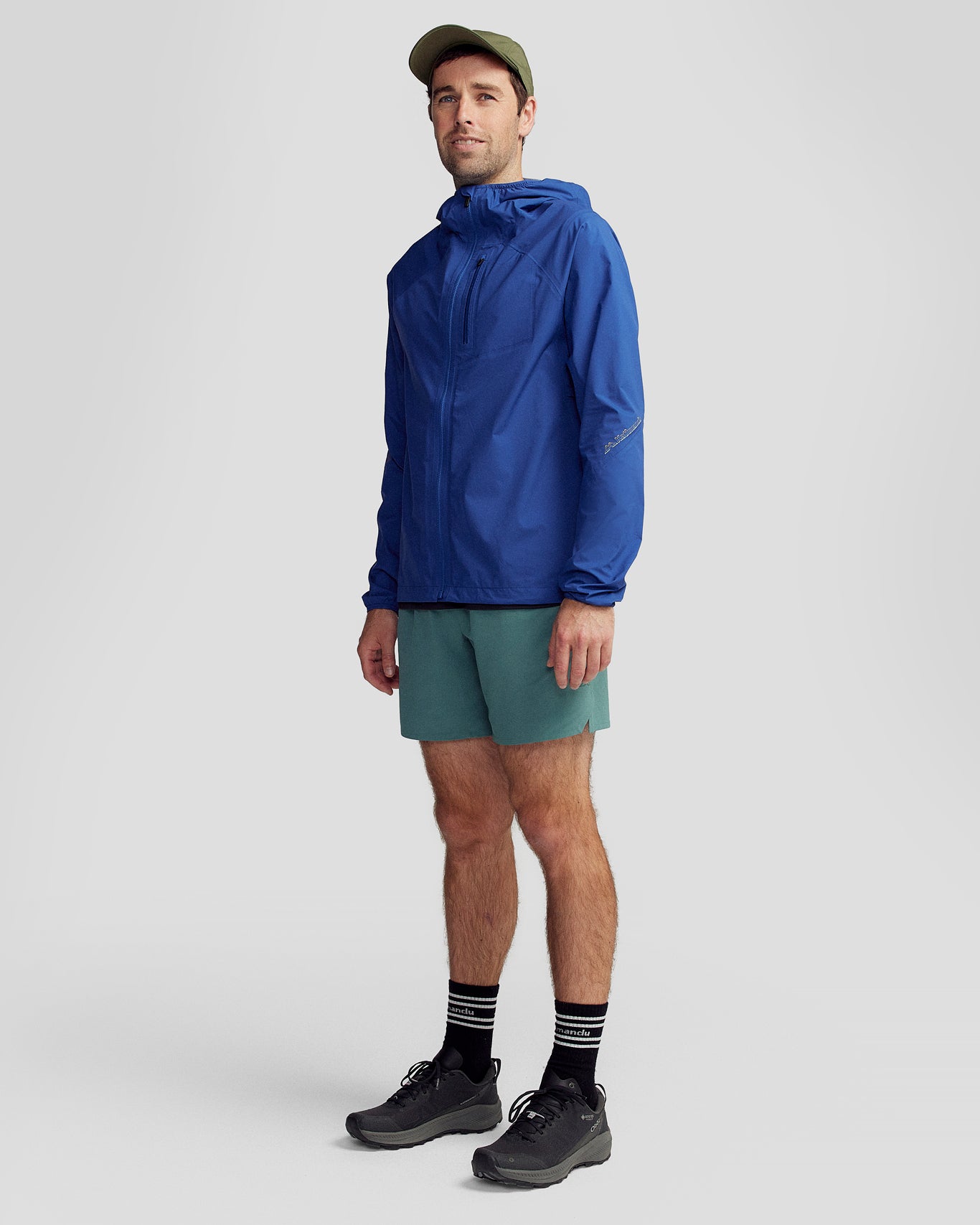 b0652_or6_seeker_mens_2.5l_rain_jacket_blue_m_g_1366x1707_e1a8977_1756934434000