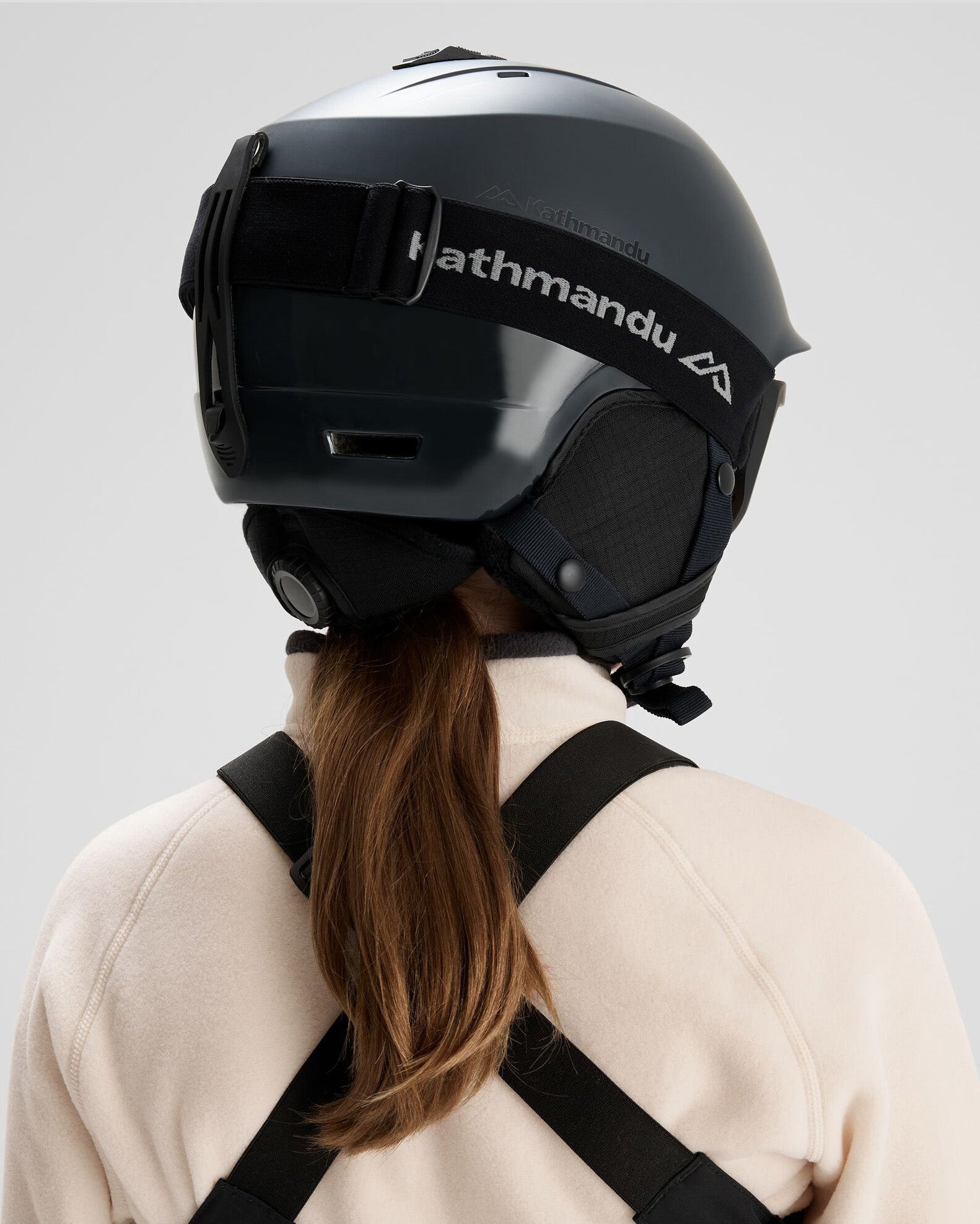 b0701_o4u_pwdr_days_snow_helmet_yout_c_1743633042000
