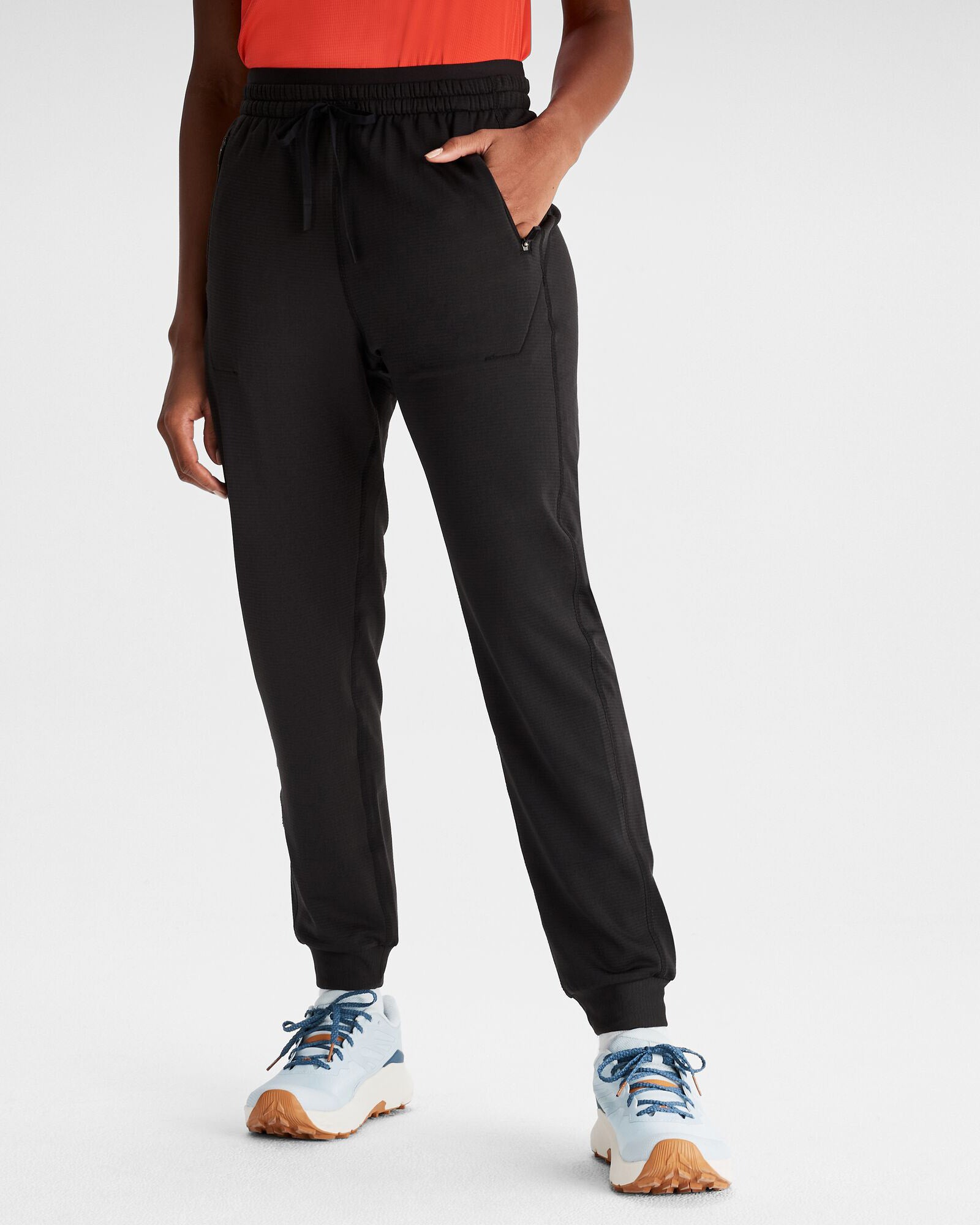 b0726_o4w_seeker_fleece_womens_joggers_a_1743633003000