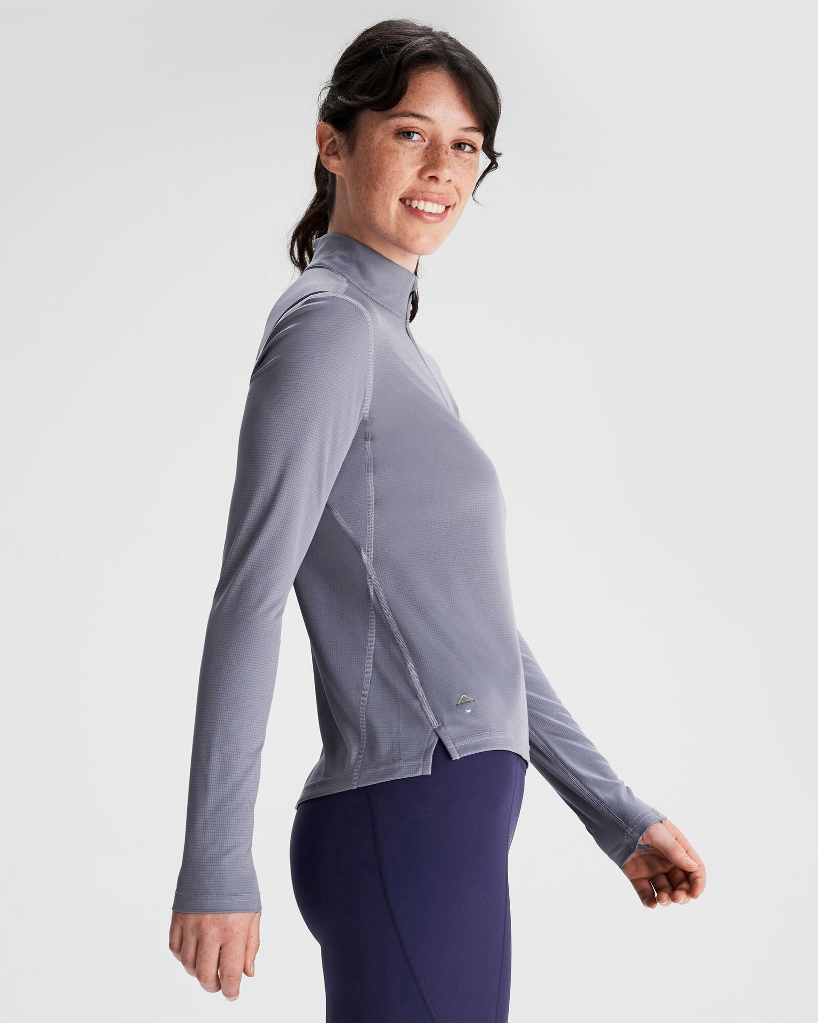 b0728_oi6_seeker_womens_quarte