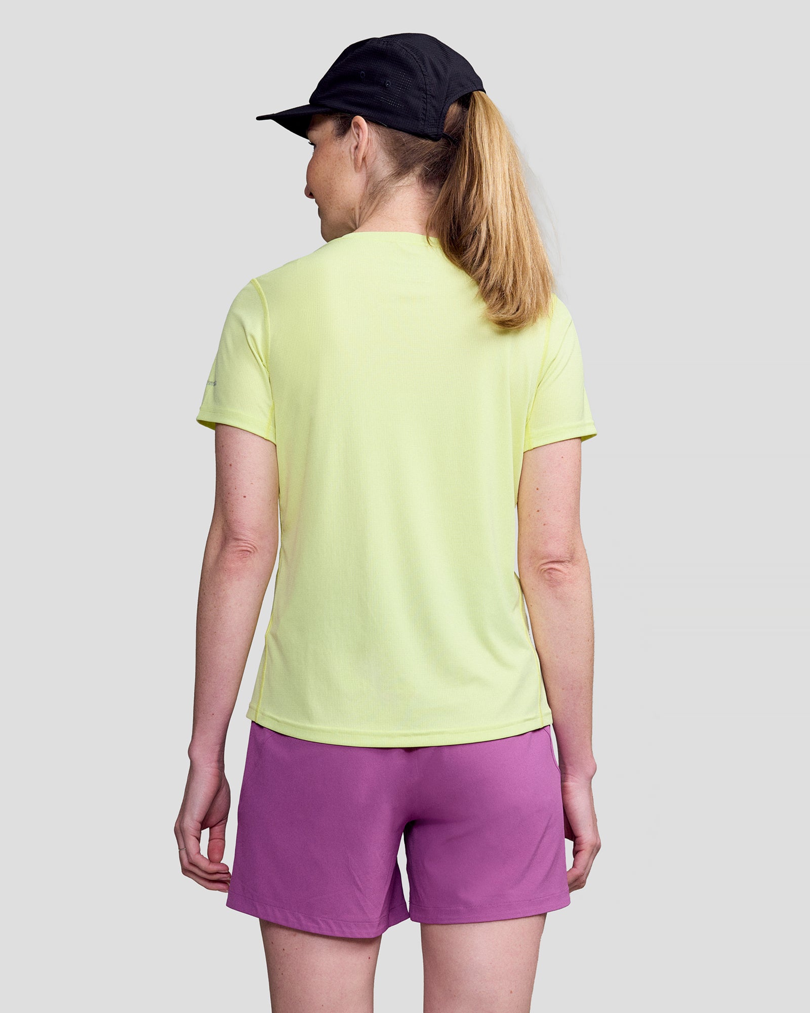 b0732_oS0_seeker_womens_short_sleeve_tee_yellow_m_d_1600x2000_2a2e340_1756934409000