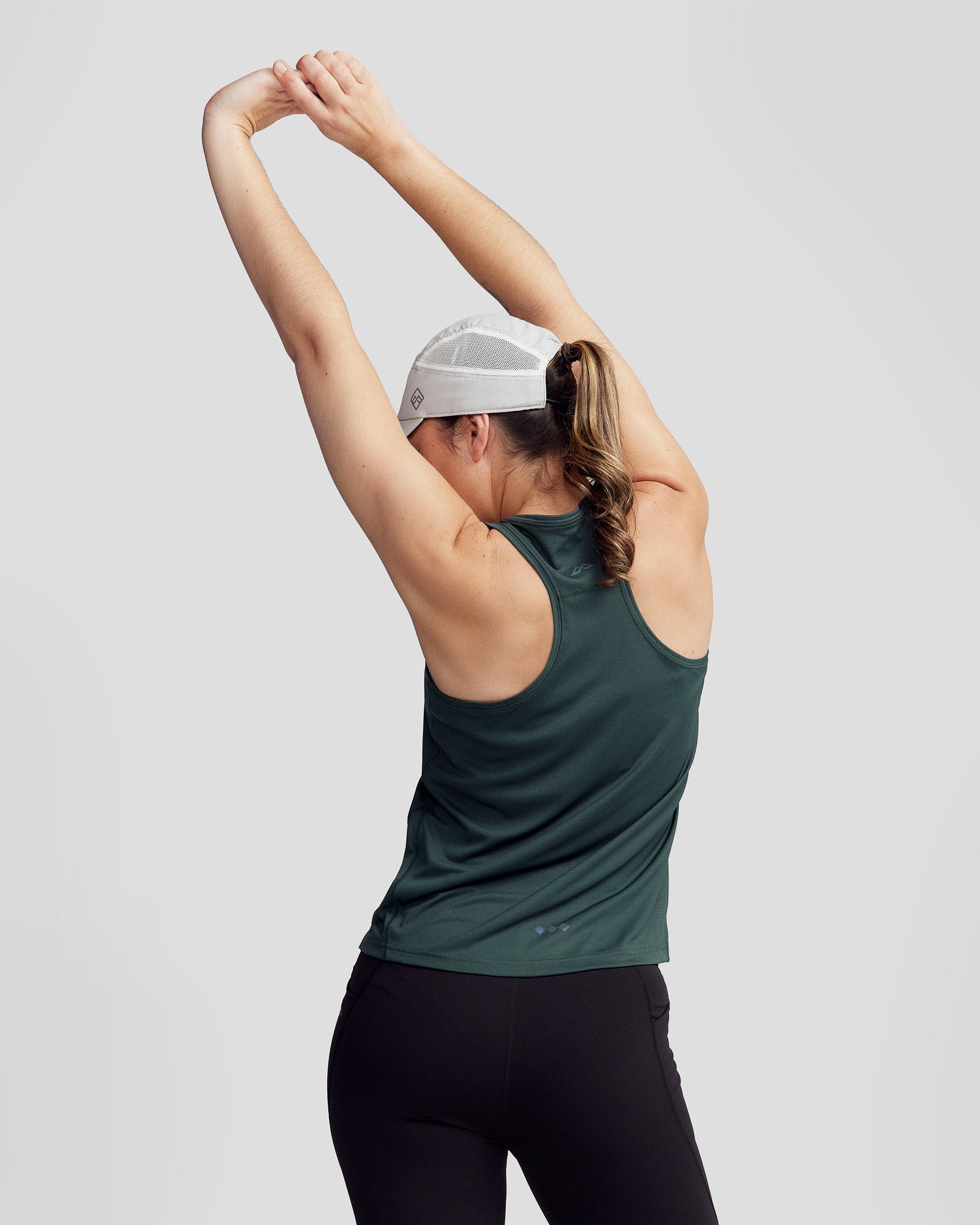 b0734_olh_seeker_womens_tank_green_m_e_1600x2000_2a2e340_1756934392000