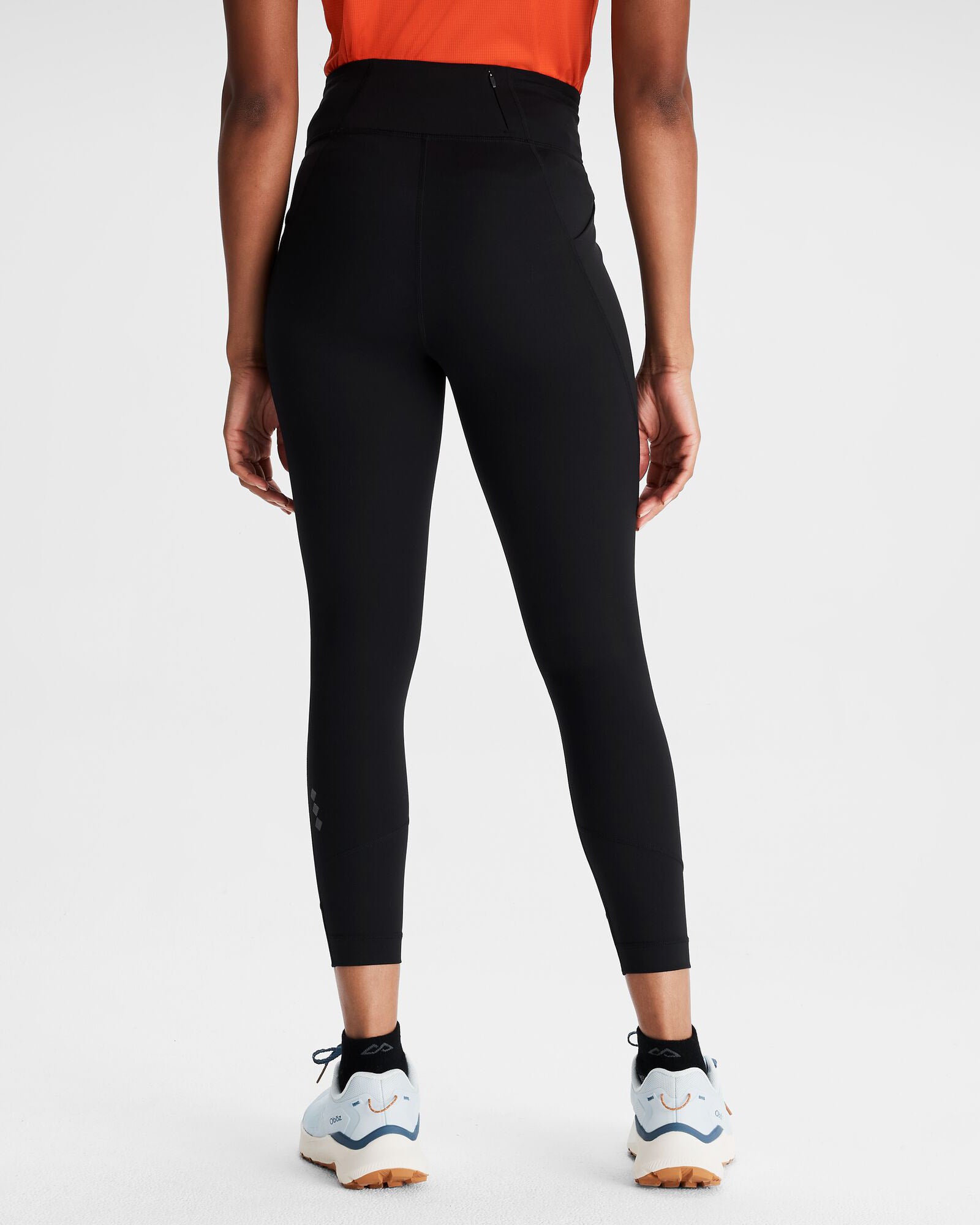 b0736_o4w_seeker_womens_7_8_leggings_d_1743632938000