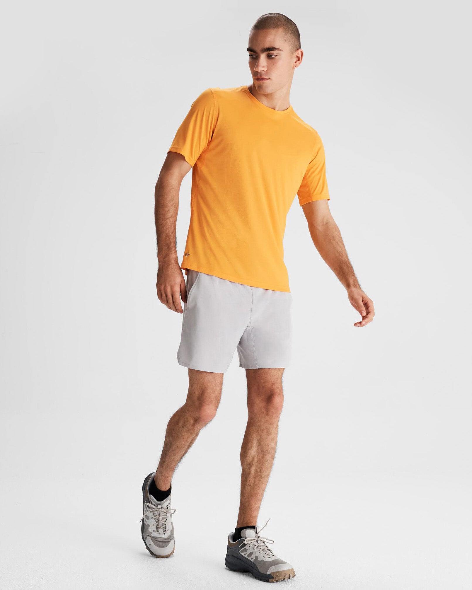 b0740_n09_seeker_mens_7_inch_short_b_1743632882000