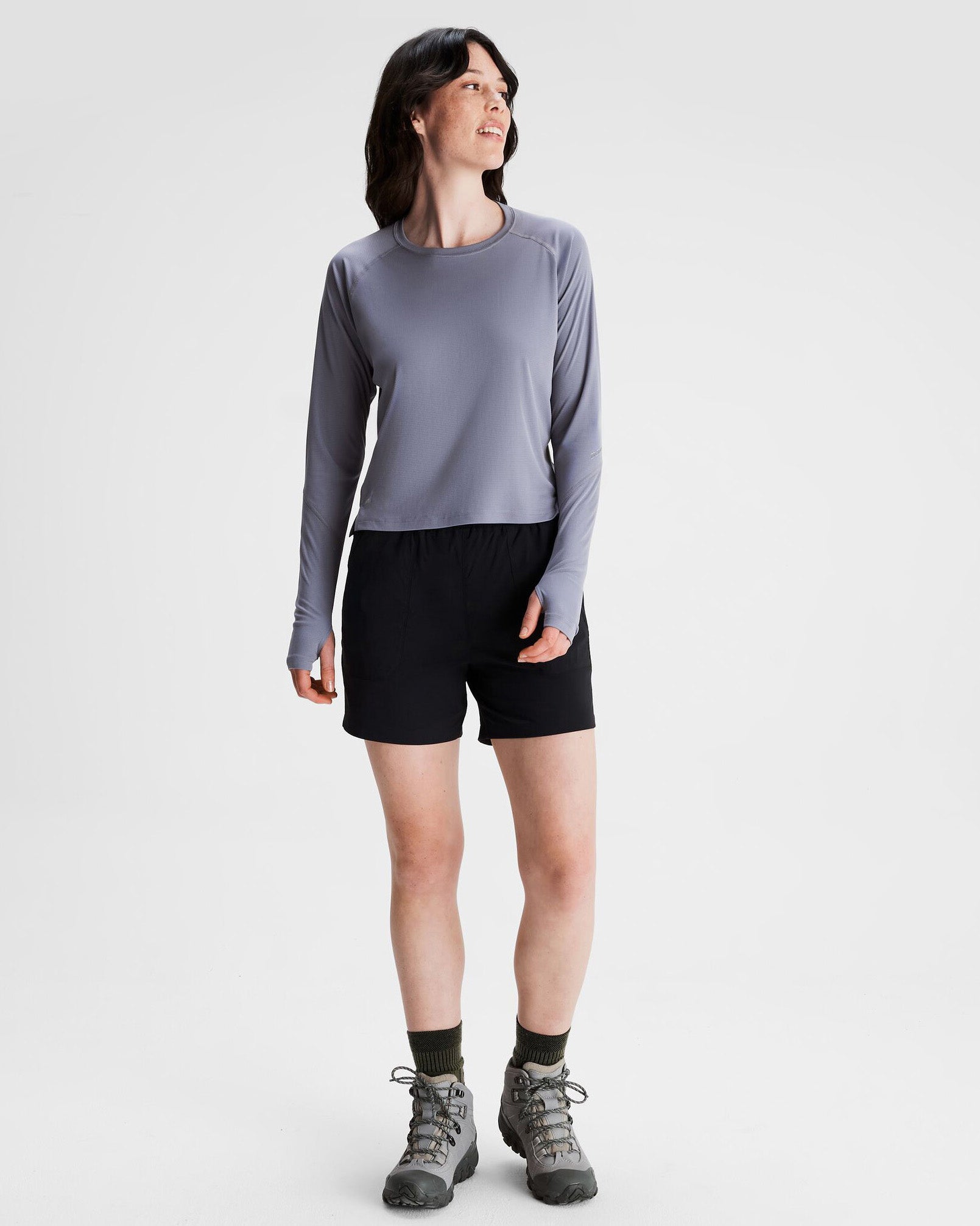 b0743_oi6_sun_stopper_lt_womens_long_sleeve_top_b_1743632892000