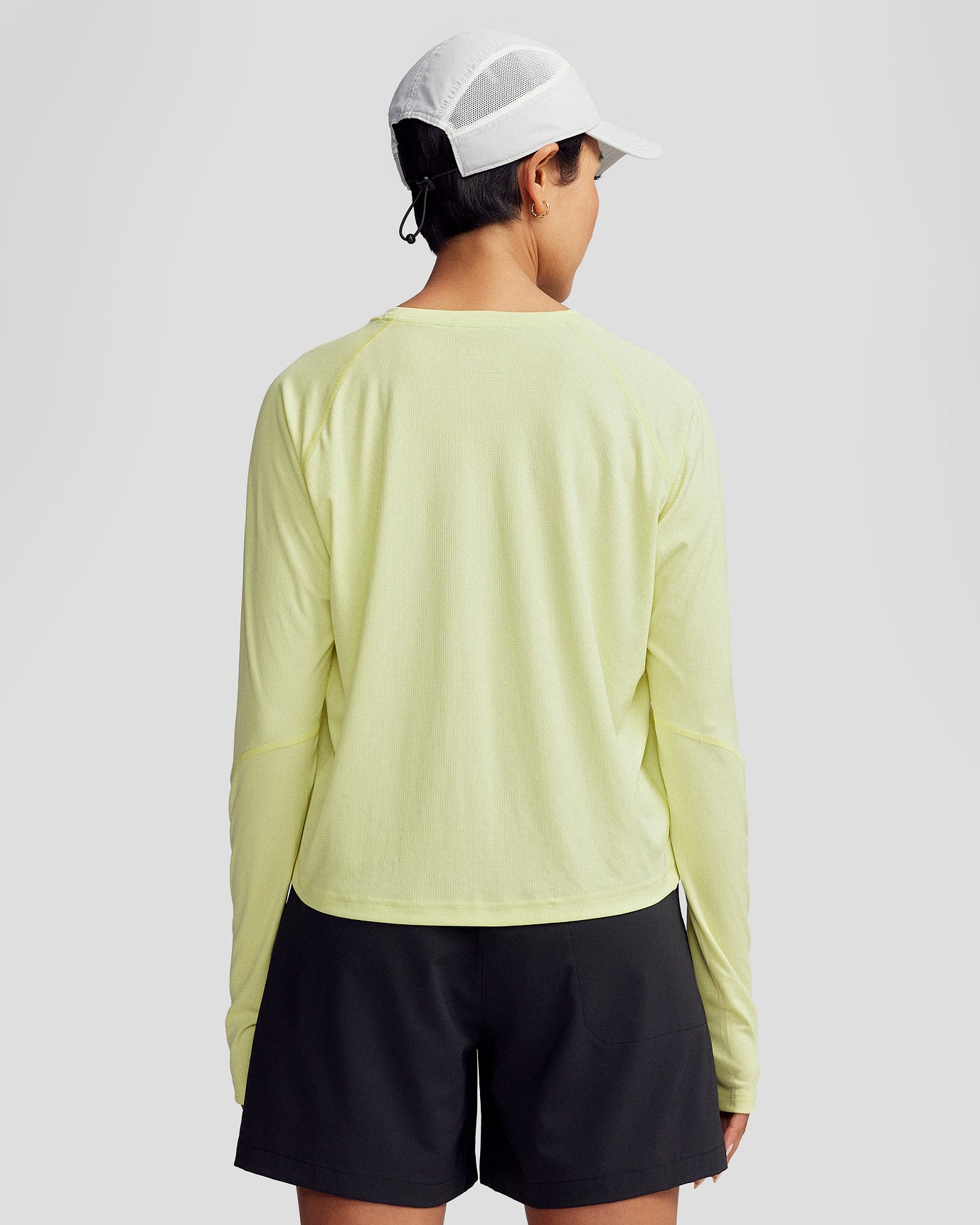 b0743_os0_sun_stopper_lt_womens_long_sleeve_top_green_m_d_1378x1723_12ed986_1756934383000