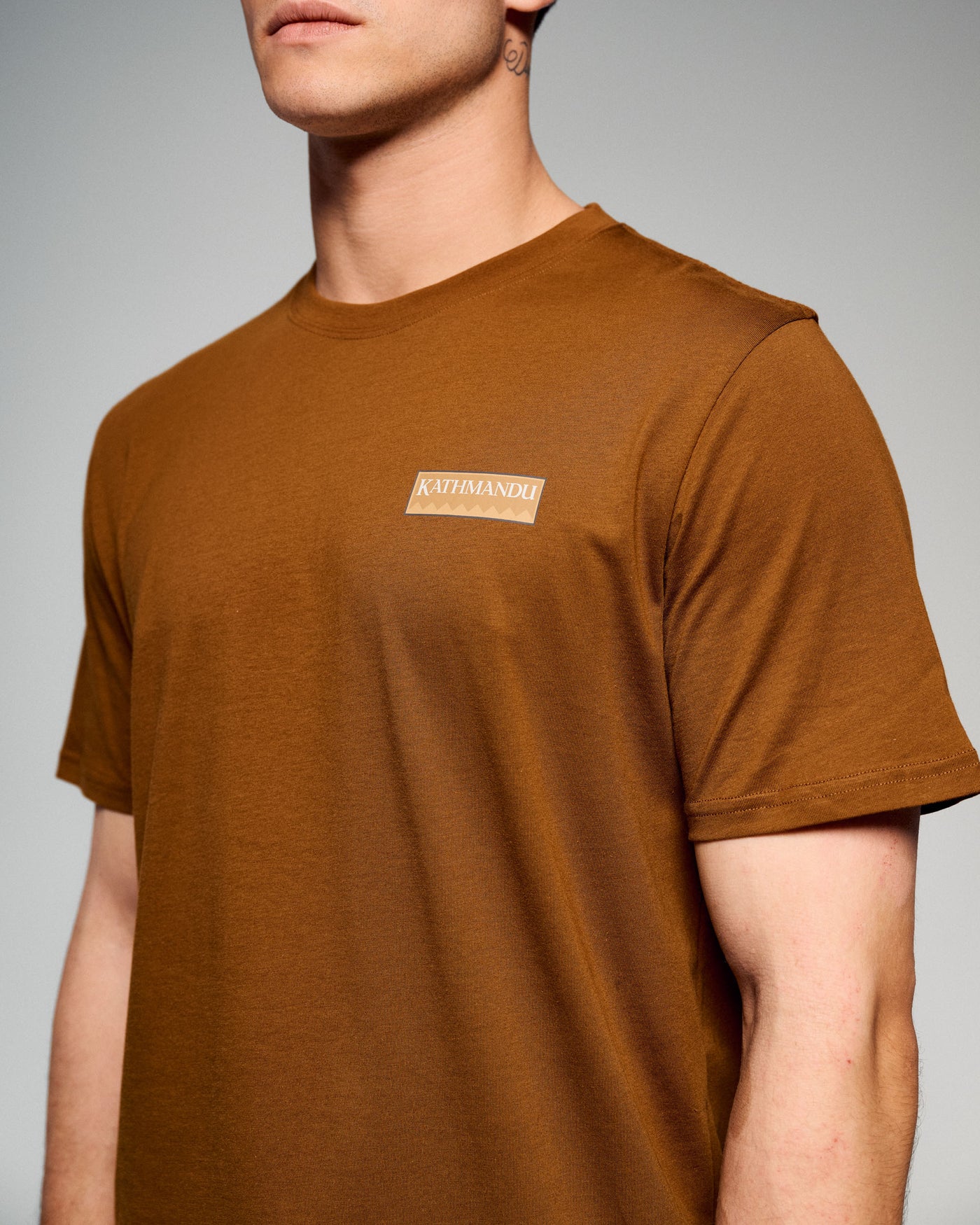 b0752_805_heritage_logo_mens_organic_cotton_short_sleeve_tee_c_1775615918000