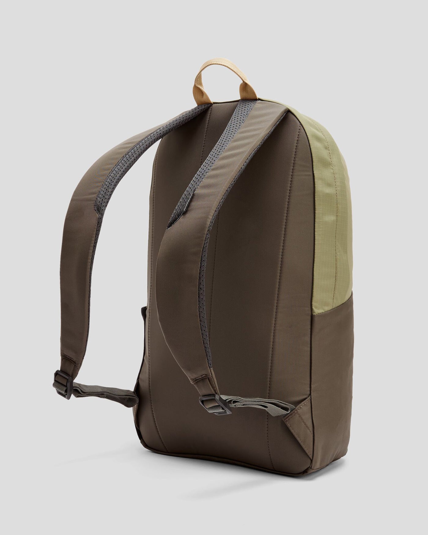 b0784_o9p_axon_everyday_backpack_18l_e_1743630912000