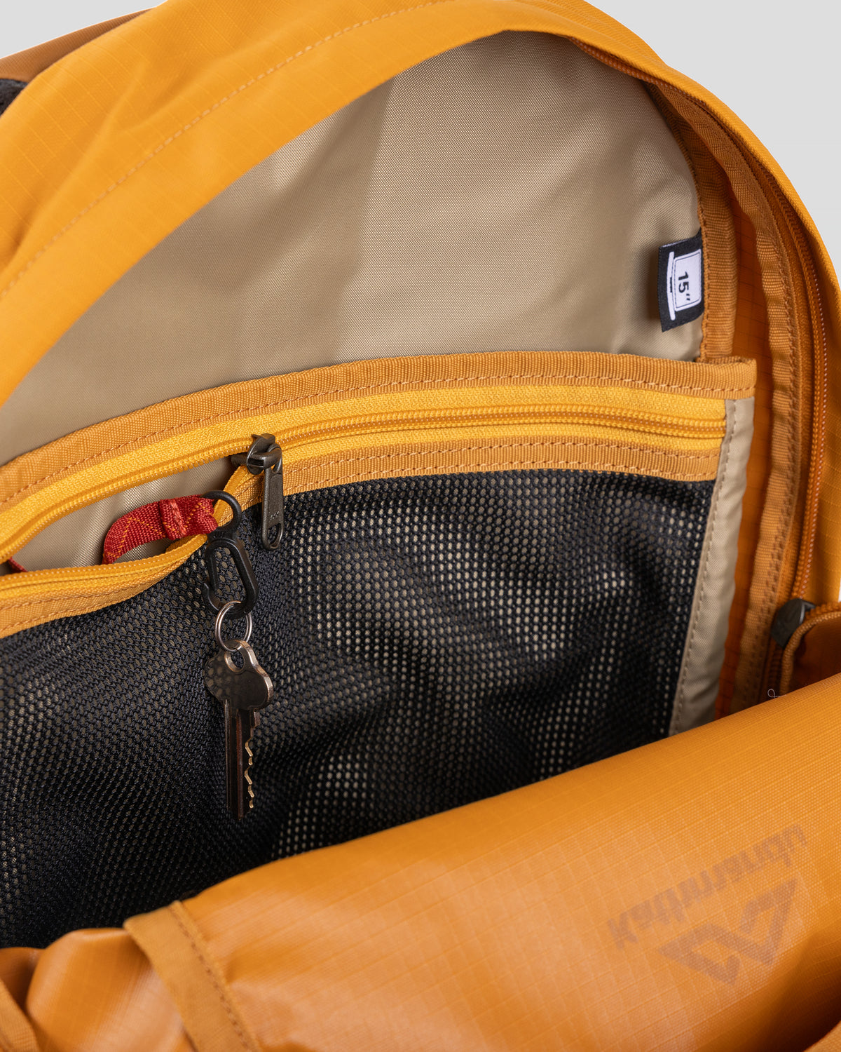 Axon Everyday Backpack - 18L - Golden Oak/Bark – Kathmandu AU