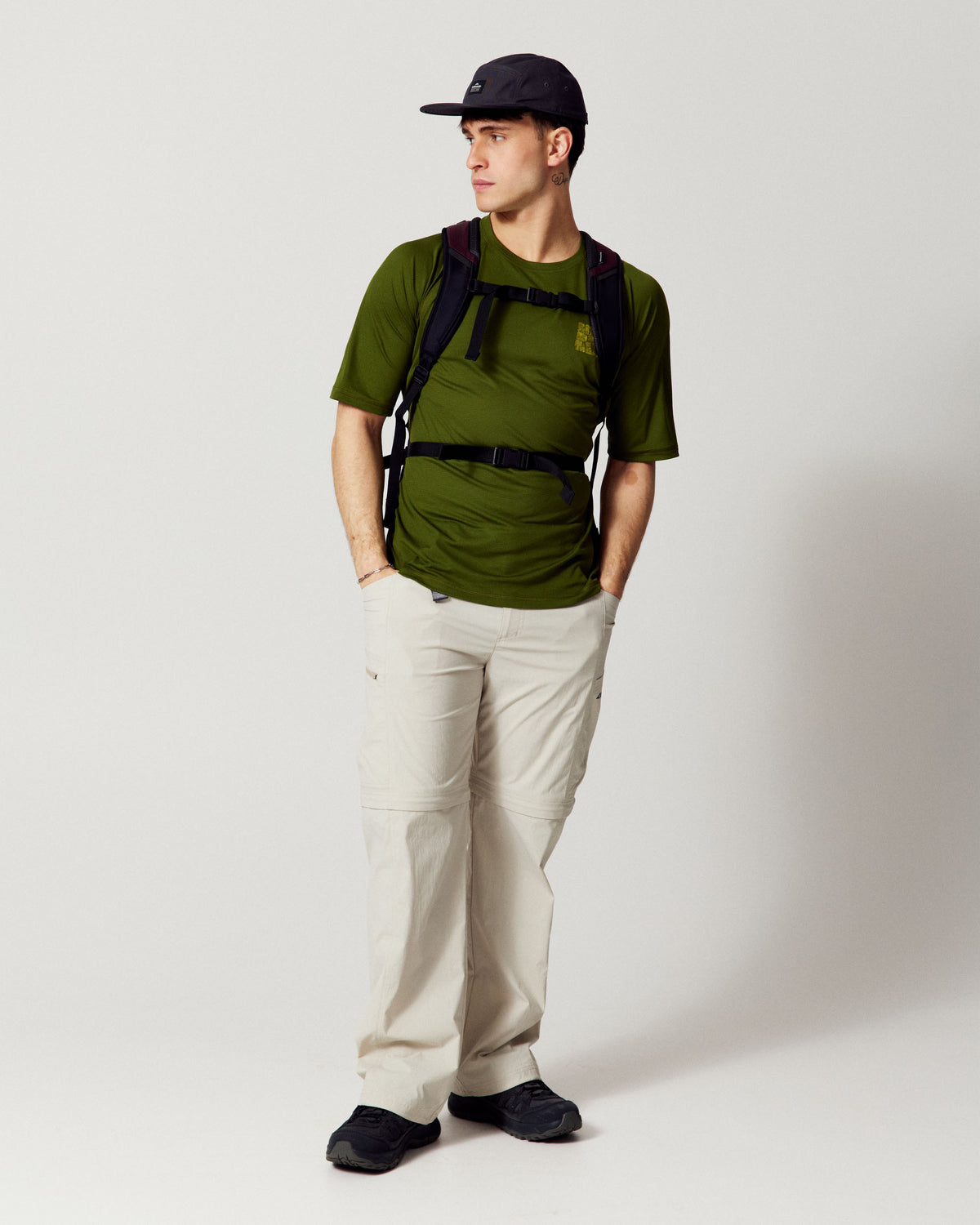 Axon Escape Backpack - 28L - Dark Mulberry