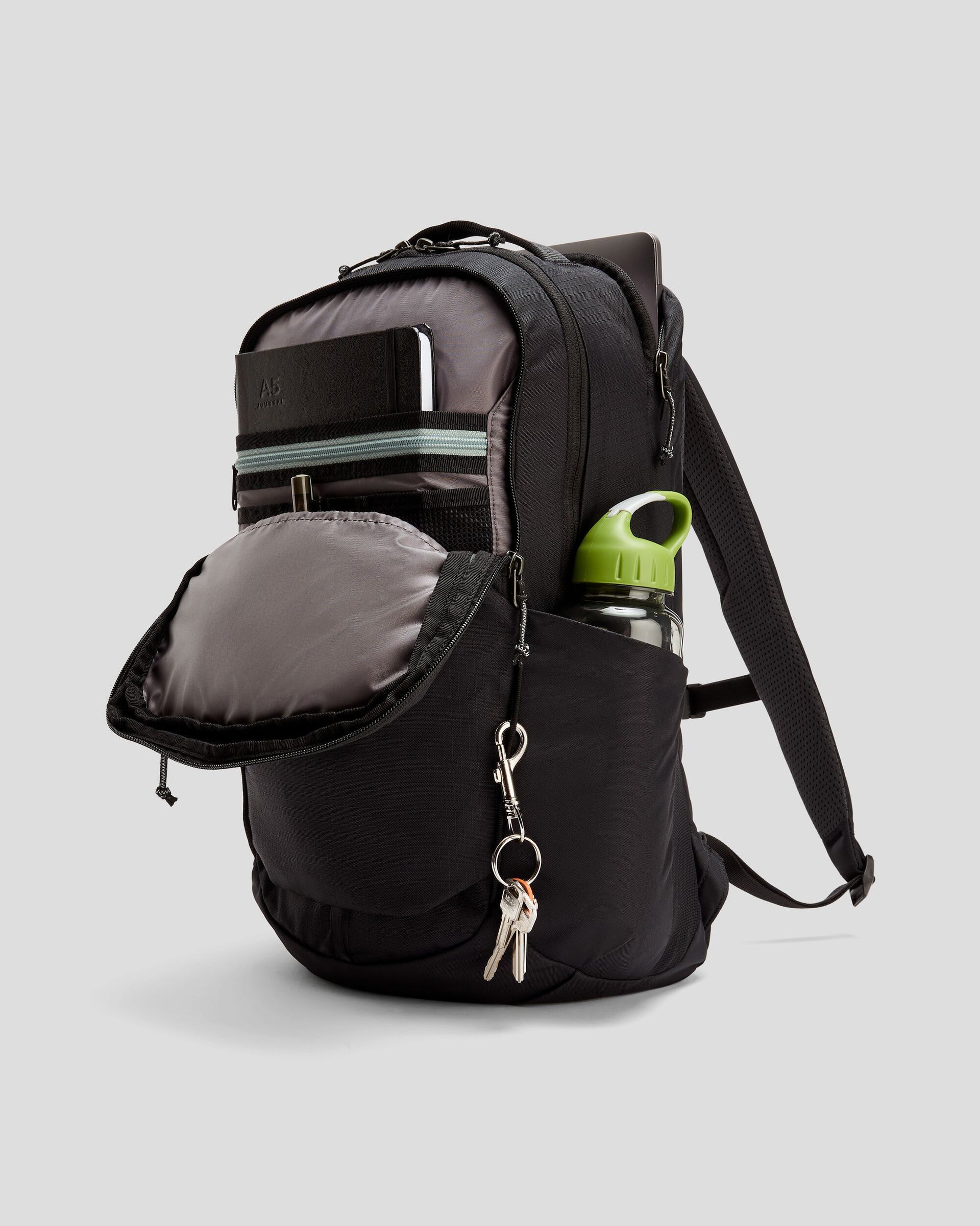 b0789_o4w_axon_everyday_backpack_25l_c_1743630868000