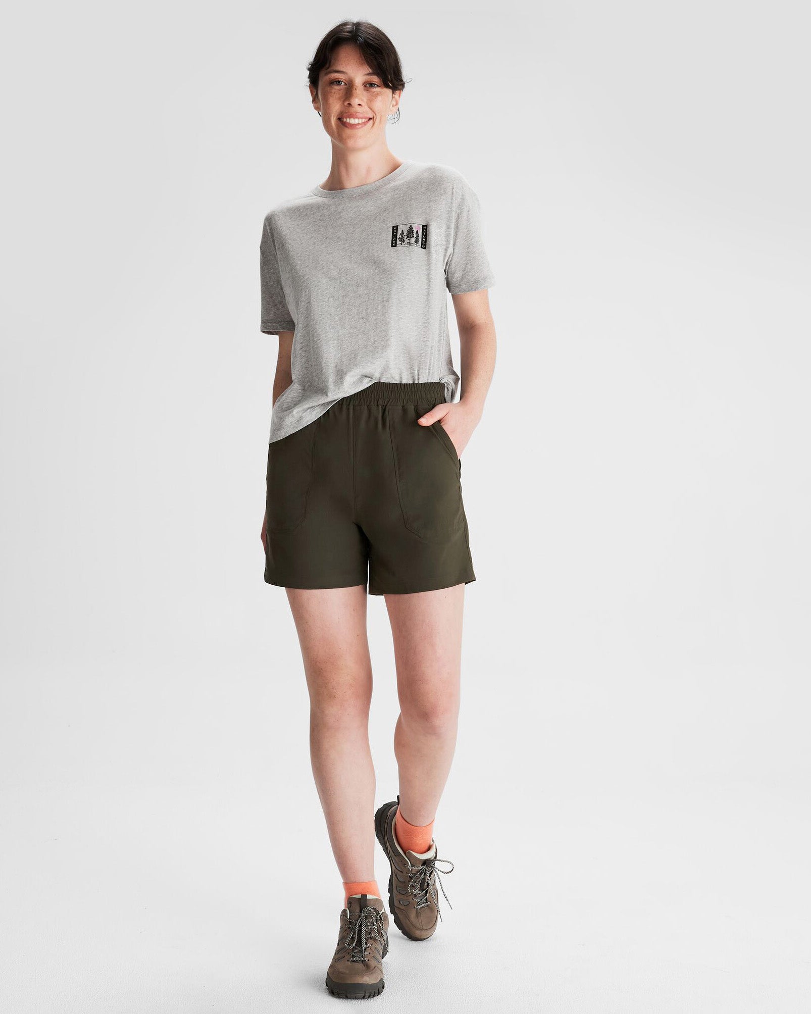 b0850_586_miro_womens_pull_on_5_inch_shorts_b_1743632583000
