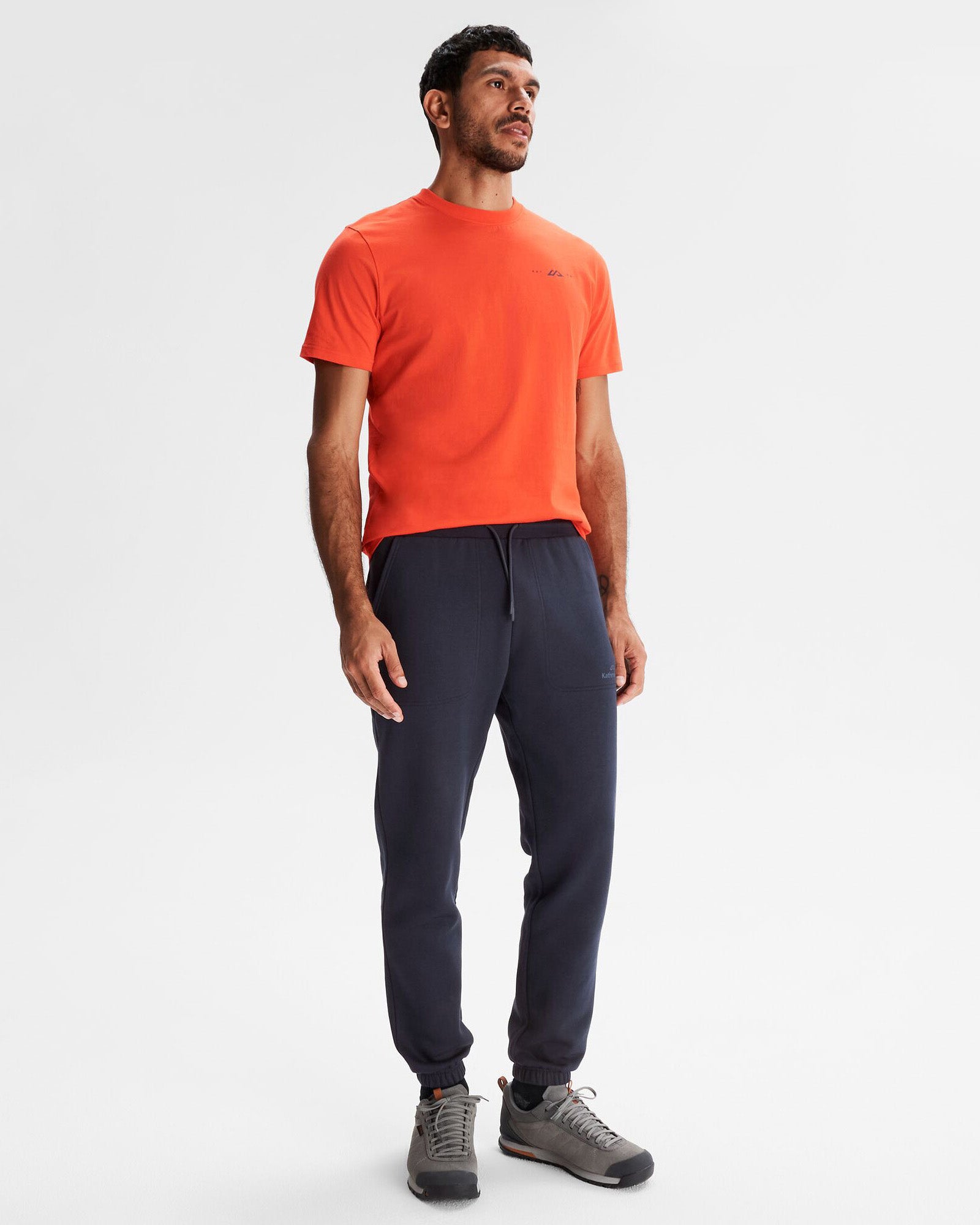 b0866_oje_mens_logo_bb_jogger_b_1743632564000
