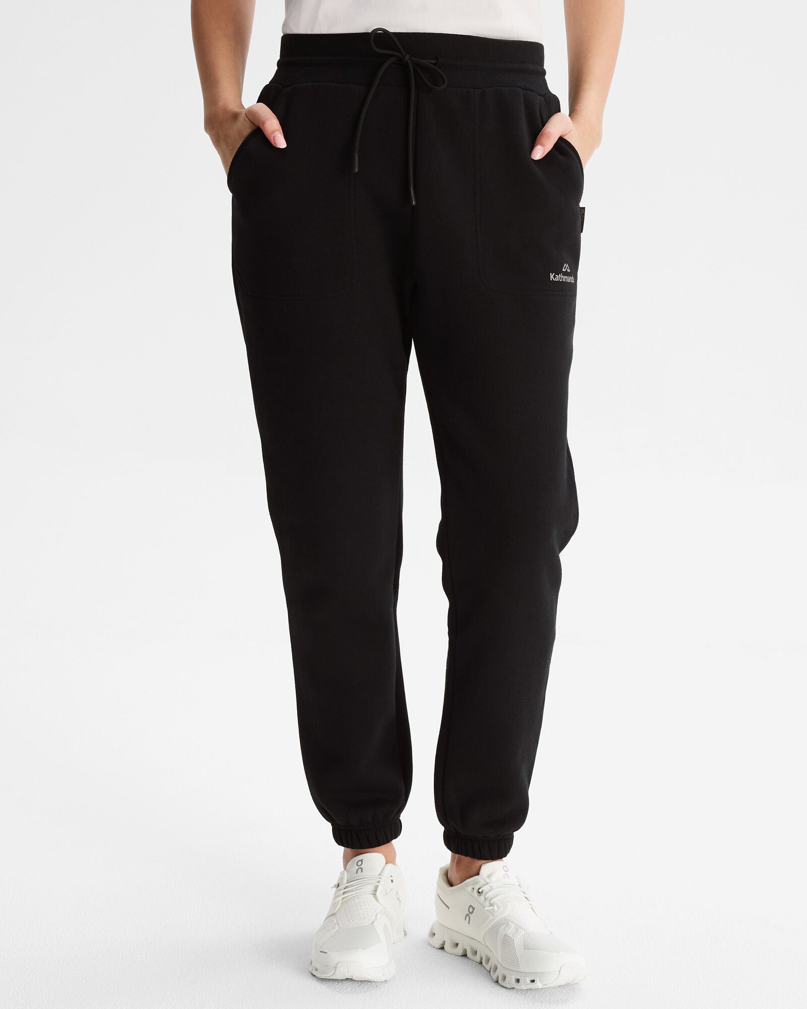 b0867_902_women-s_logo_bb_joggers_a_1743632565000