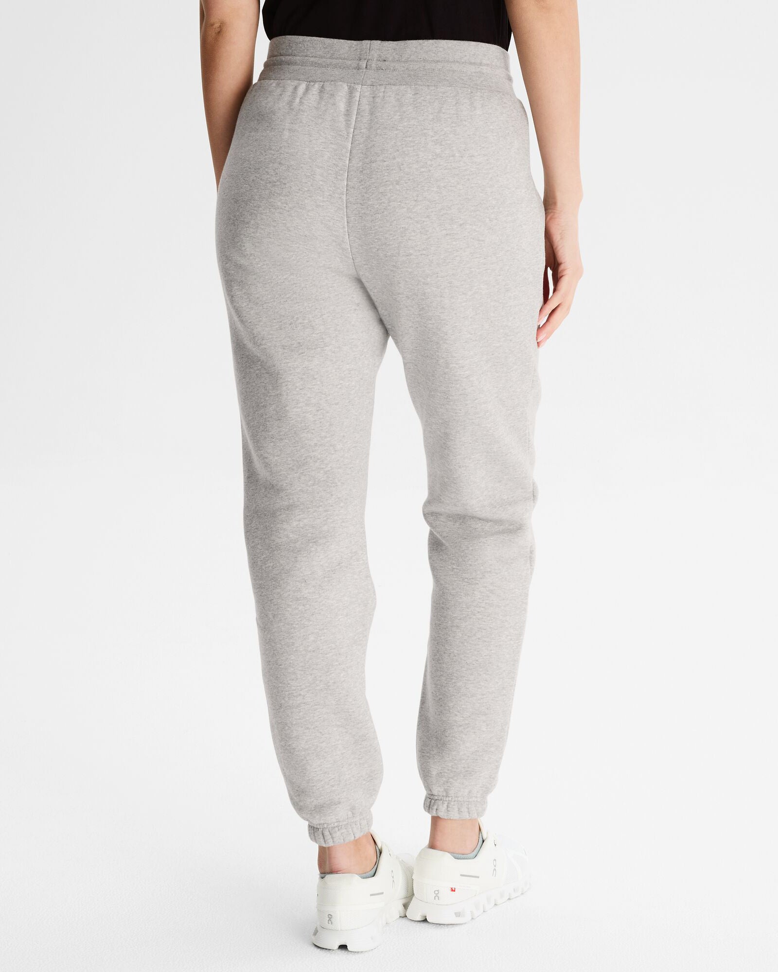 b0867_a54_women-s_logo_bb_jogger_c_1743632568000