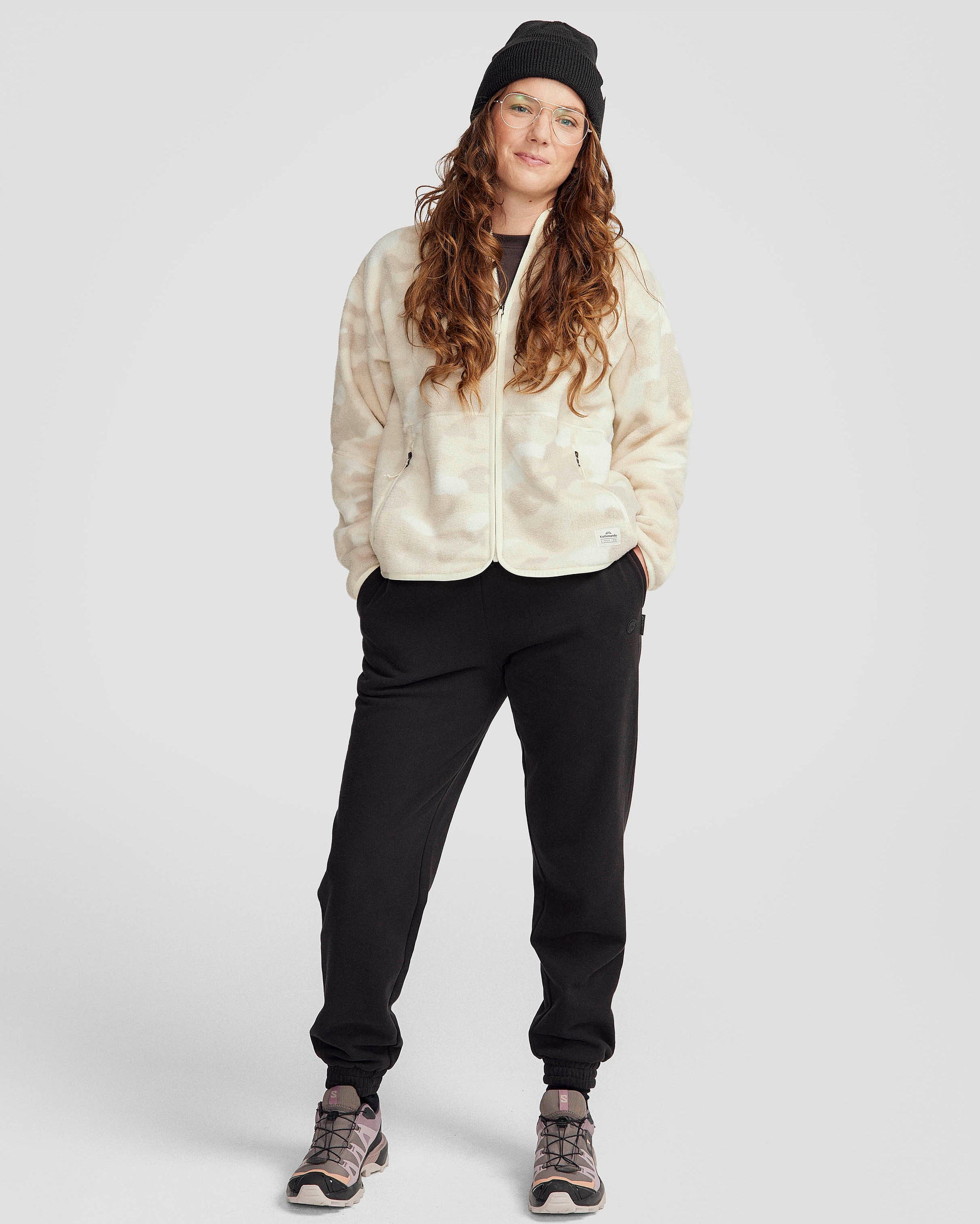 b0911_oqi_womens_trailhead_fleece_jacket_neutral_b_1743628871000