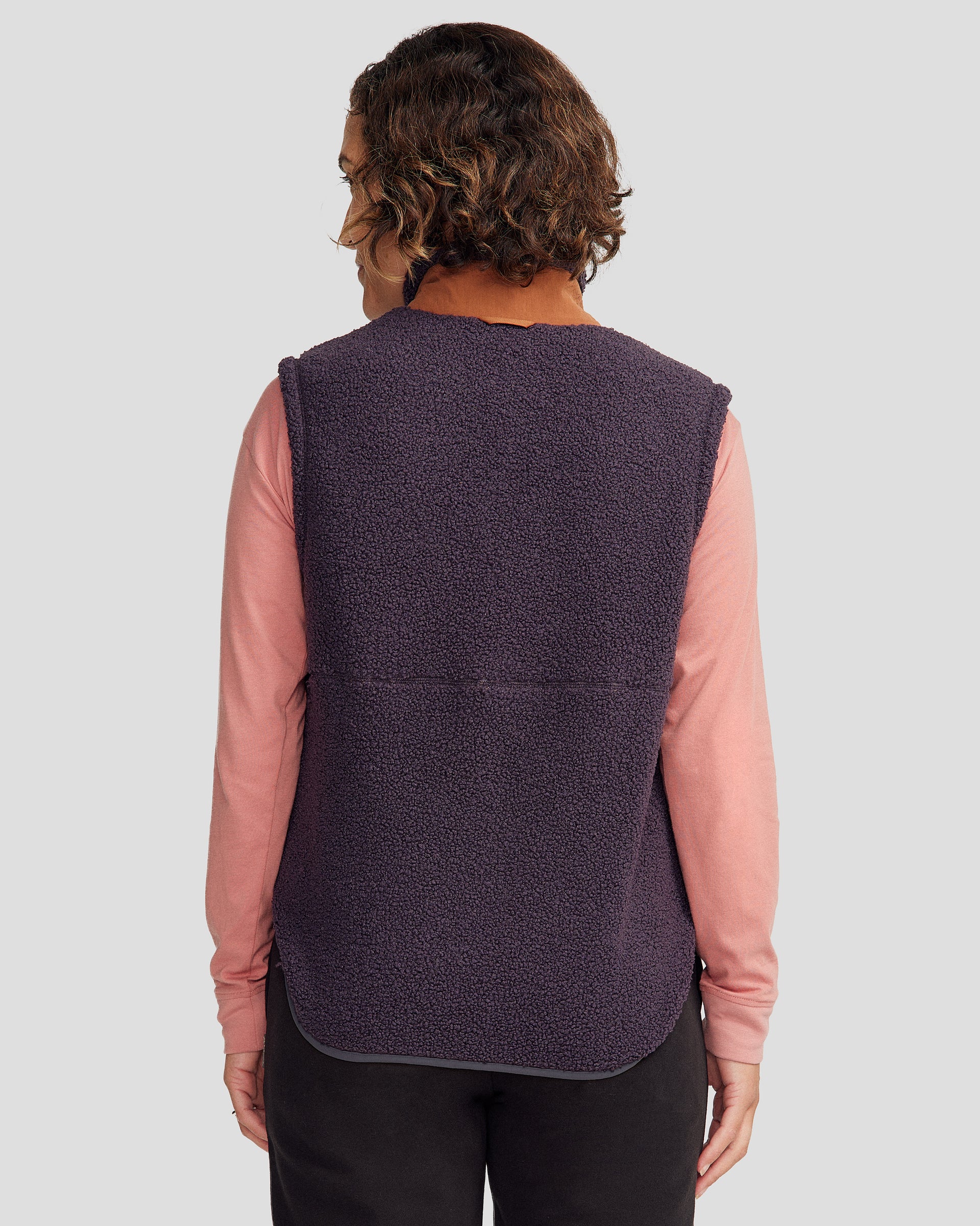 b0925_ona_co_z_high_pile_womens_vest_purple_brown_m_d_1745458733000