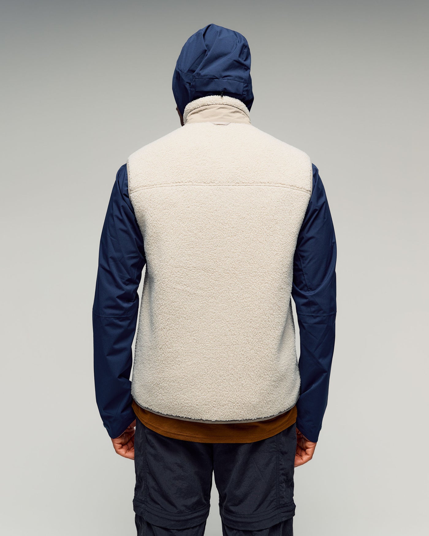 b0926_or8_co_z_high_pile_mens_vest_d_1774914079000