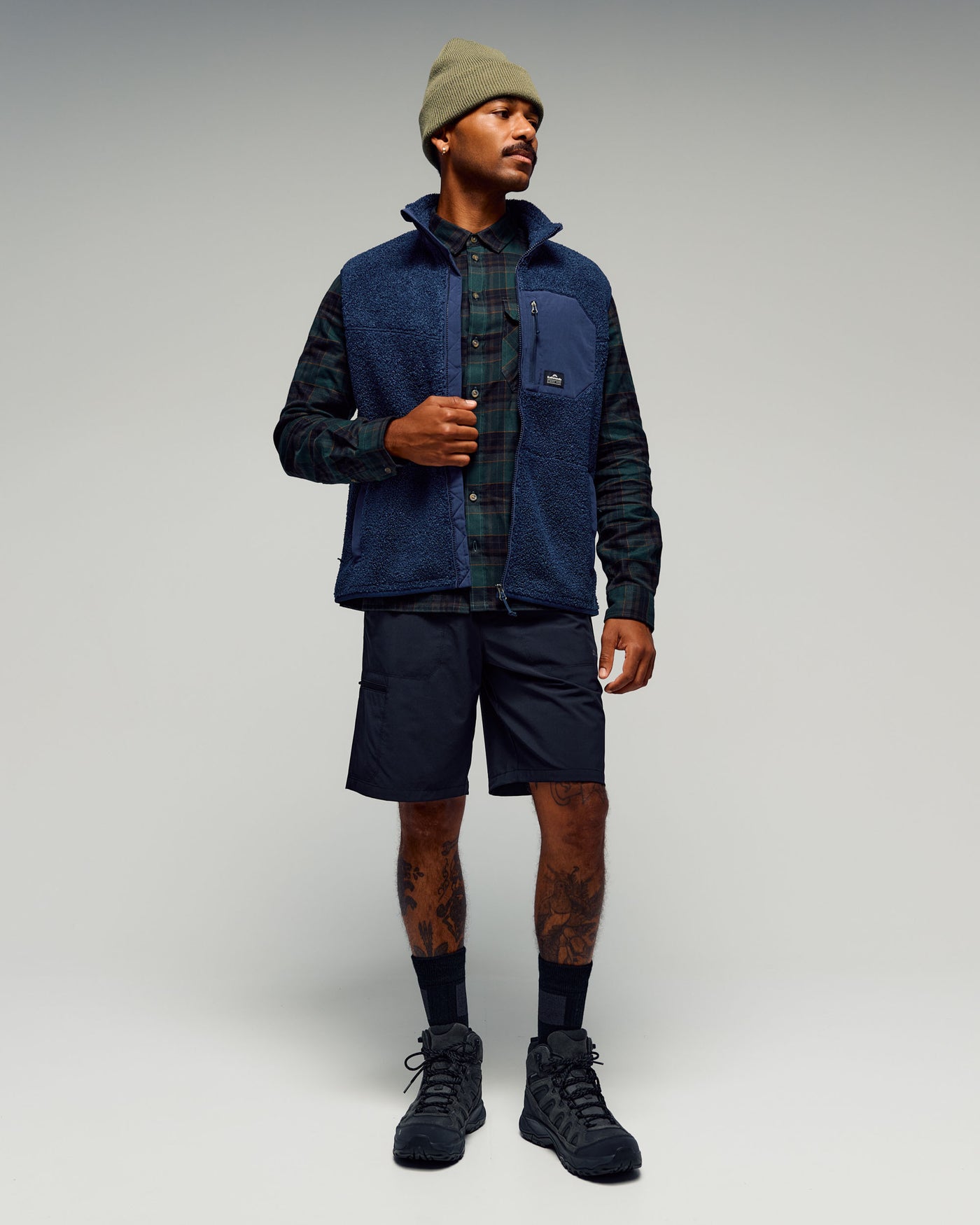 b0926_ou3_co_z_high_pile_mens_vest_b_1774914060000