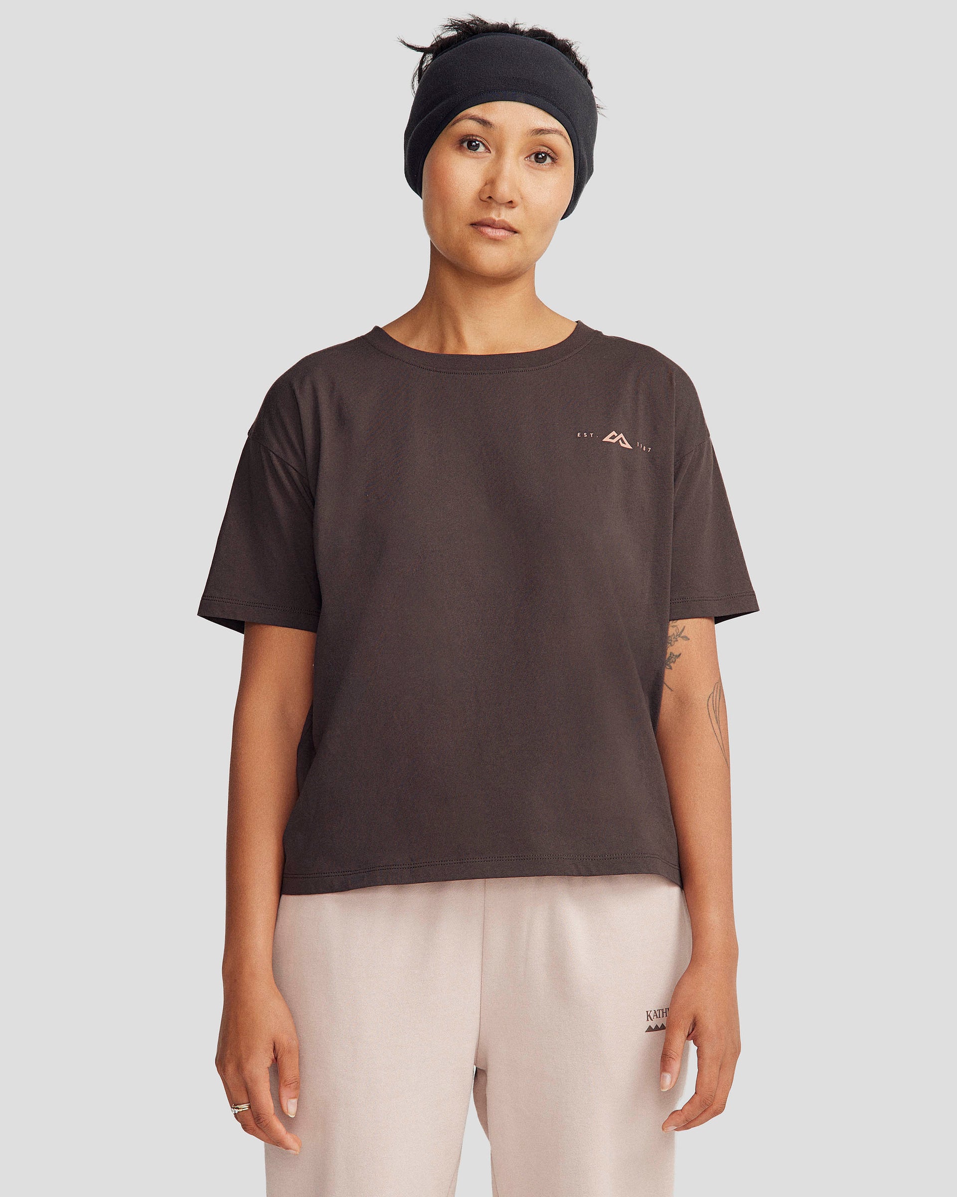 b0943_of9_womens_1987_organic_cotton_short_sleeve_tee_a_1743629293000