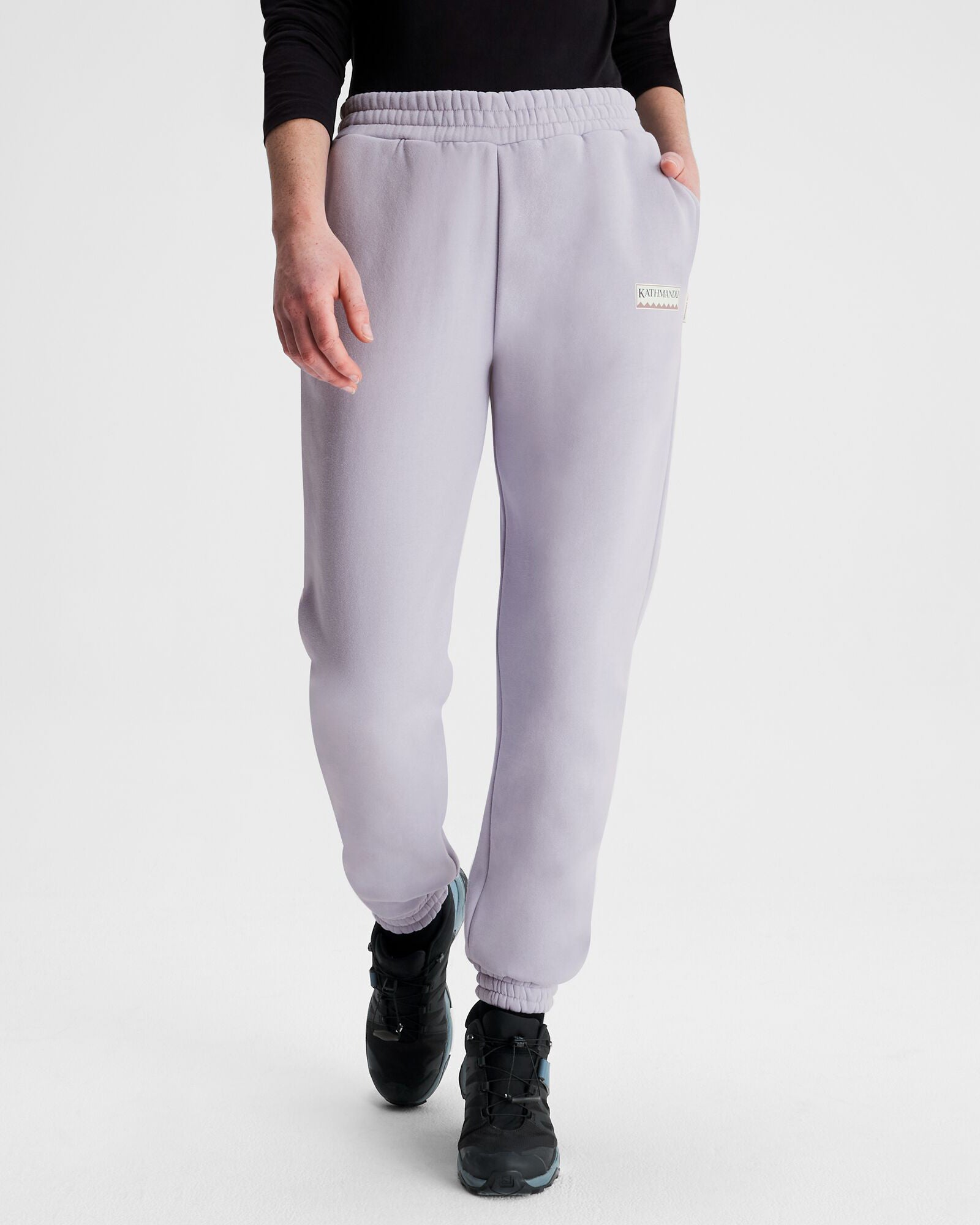 b0988_okq_logo_womens_heritage_bb_joggers__a_1744345954000