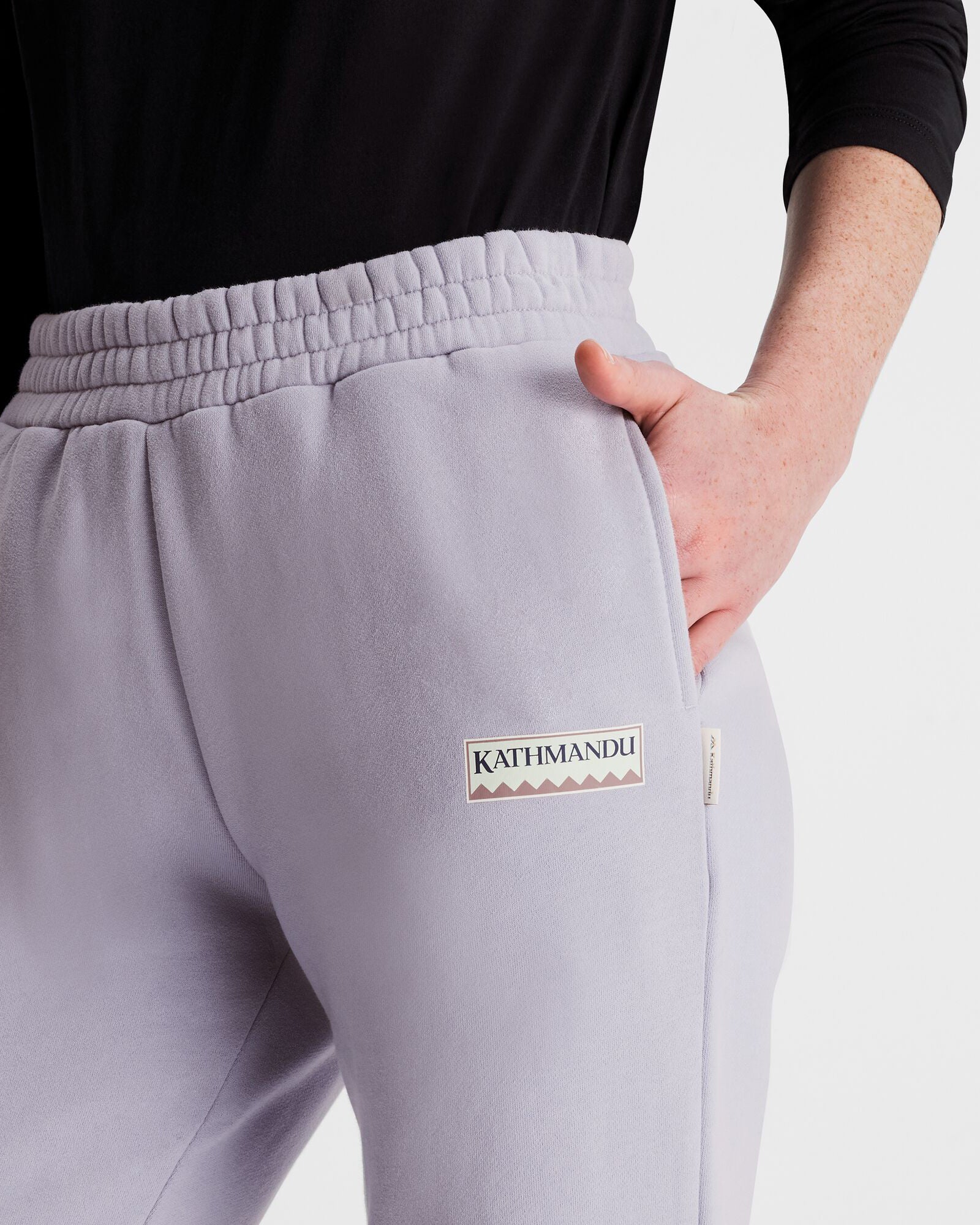b0988_okq_logo_womens_heritage_bb_joggers__d_1744345906000