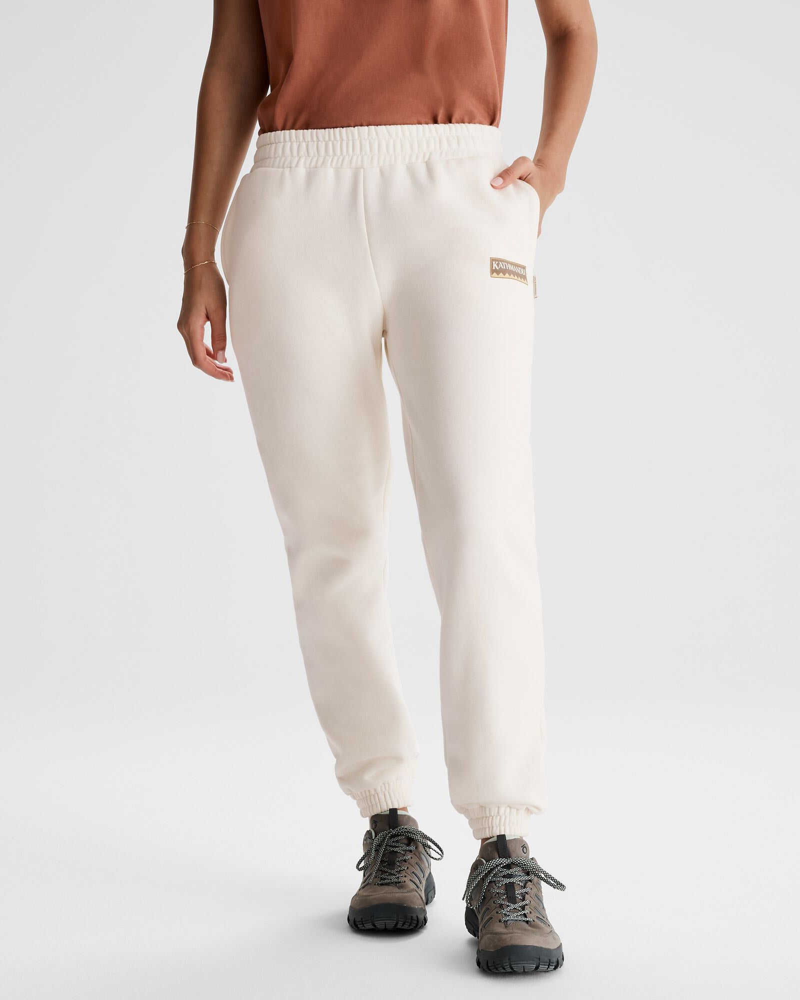 b0988_okr_logo_womens_heritage_bb_joggers_a_1743632464000