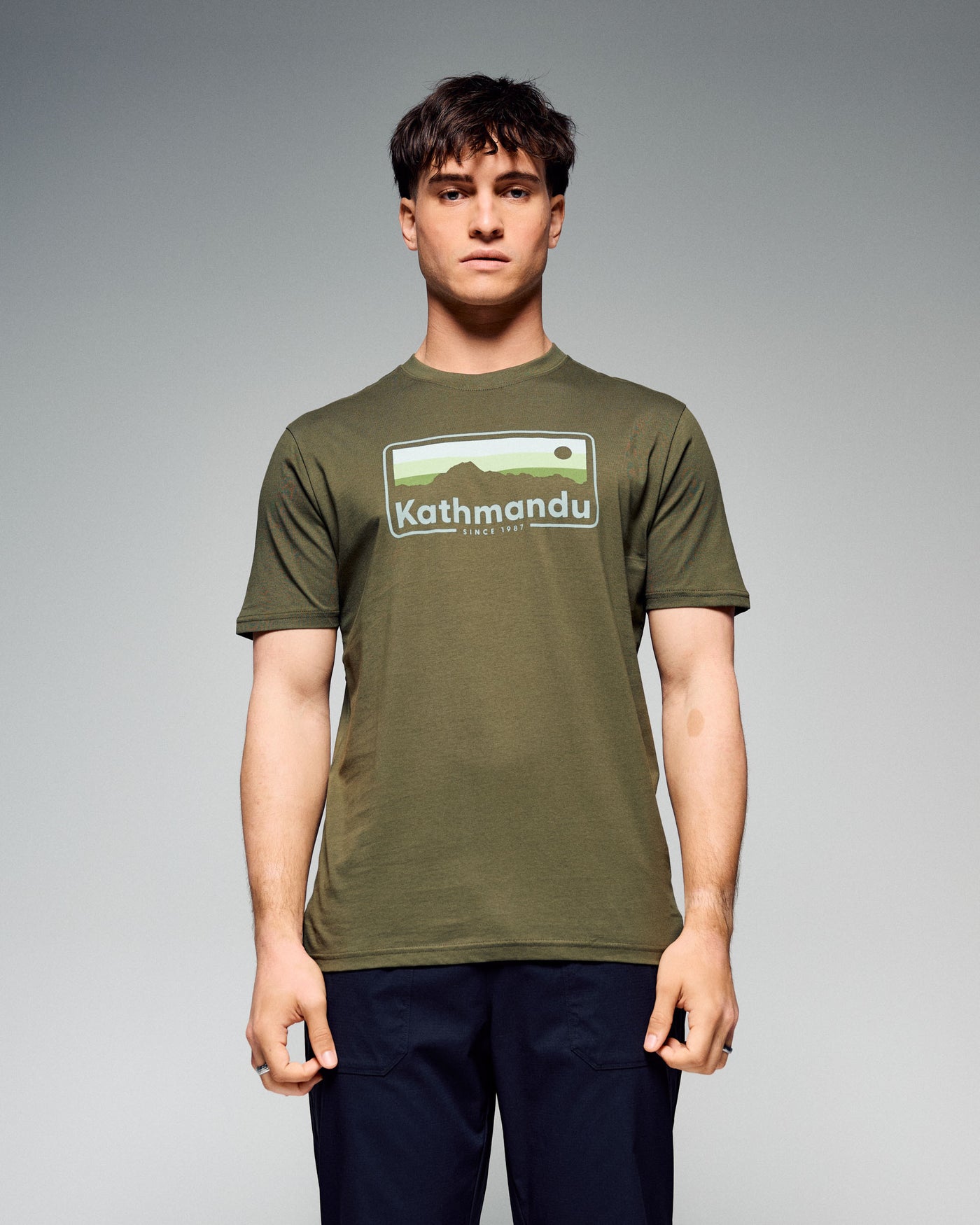 b0995_ojy_mens_70s_logo_organic_cotton_ss_tee_a_1775616479000