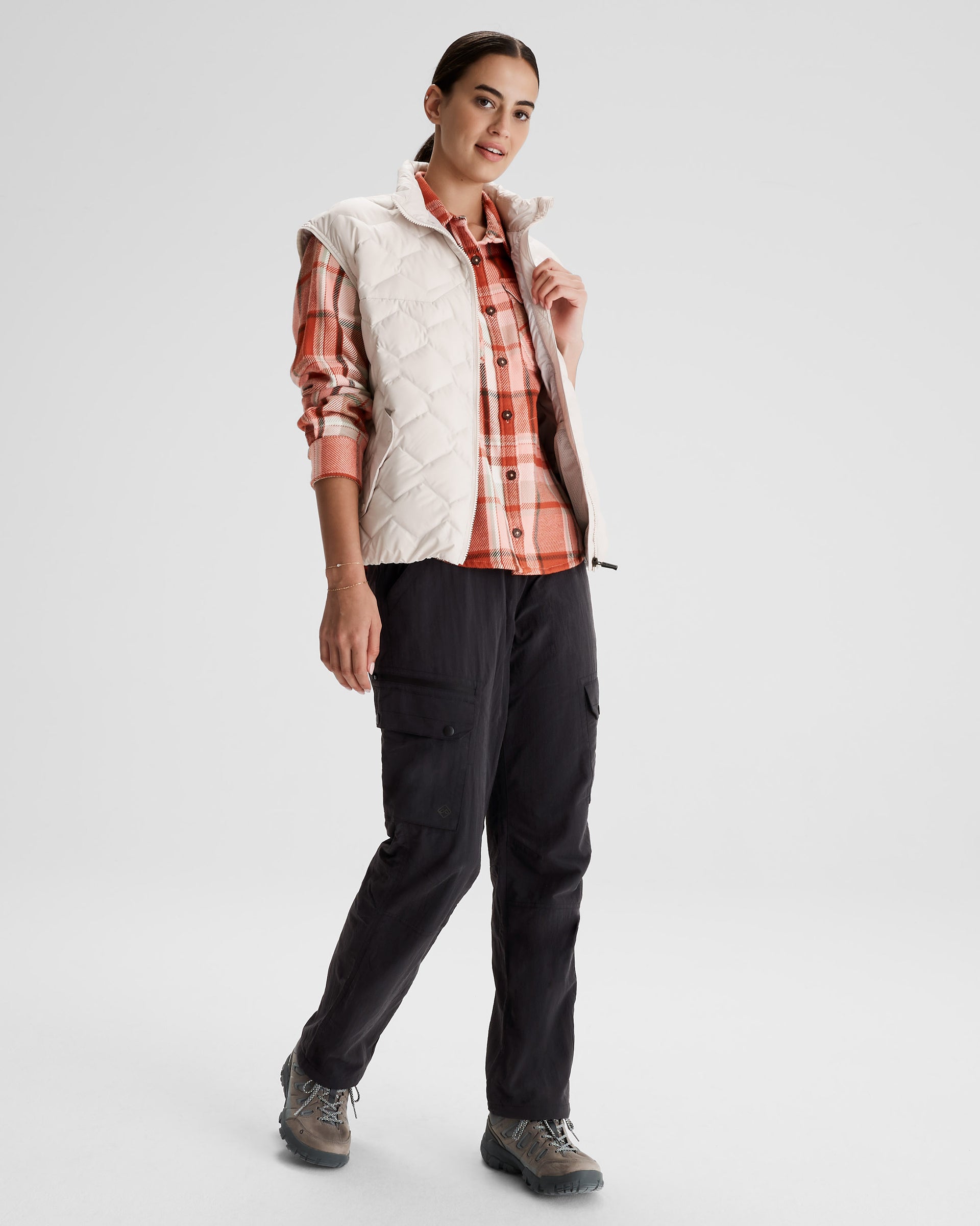 b1015_olb_any_time_womens_short_down_puffer_ves_b_1743731886000