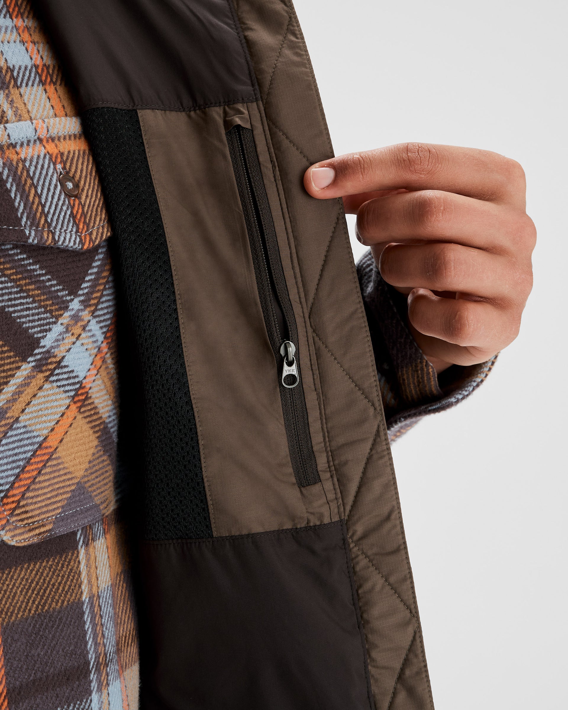 b1017_o4p_any_time_mens_down_puffer_vest_e_1743731894000