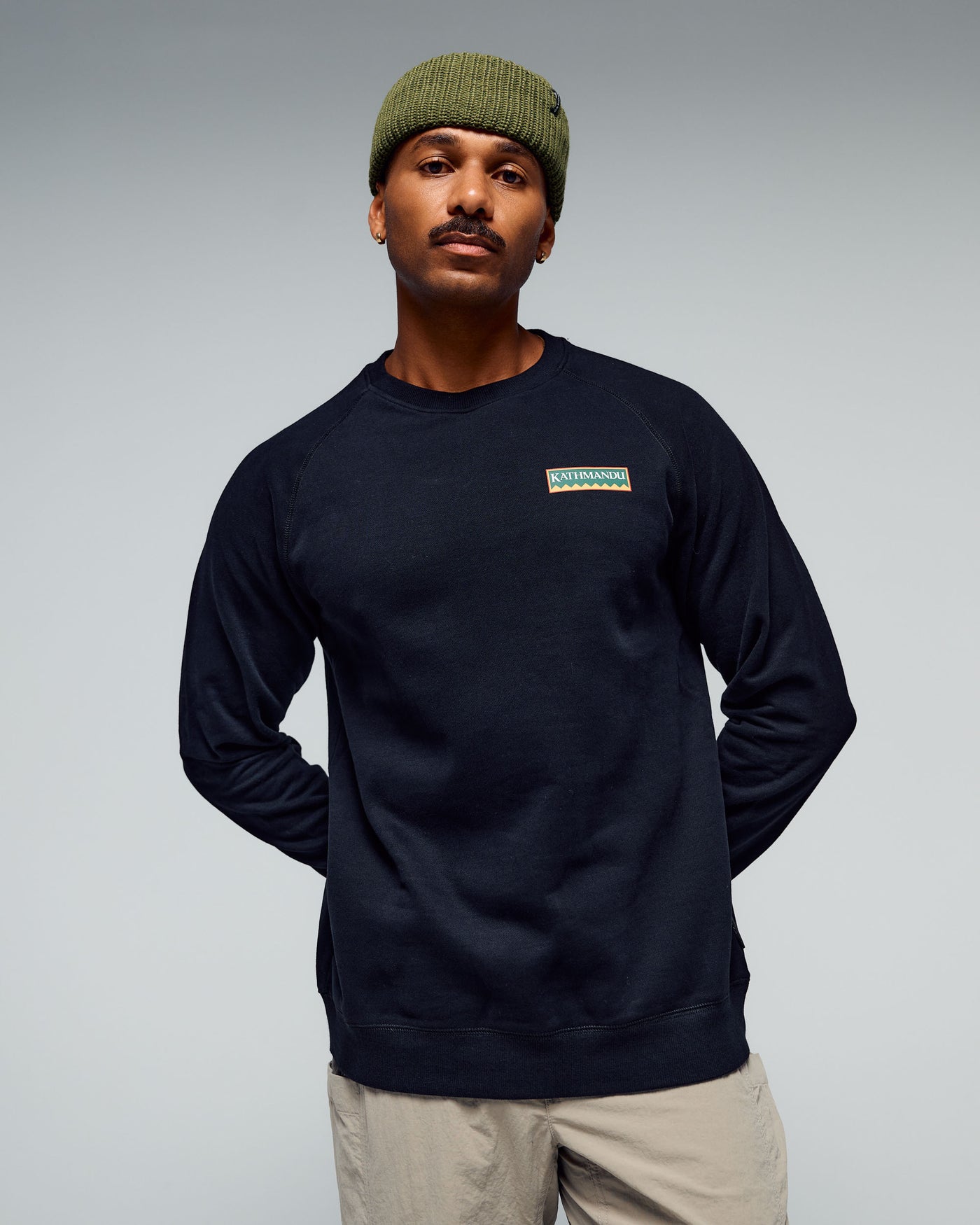 b1068_o4w_mens_heritage_logo_lt_bb_crew_sweatshirt_c_1768348927000