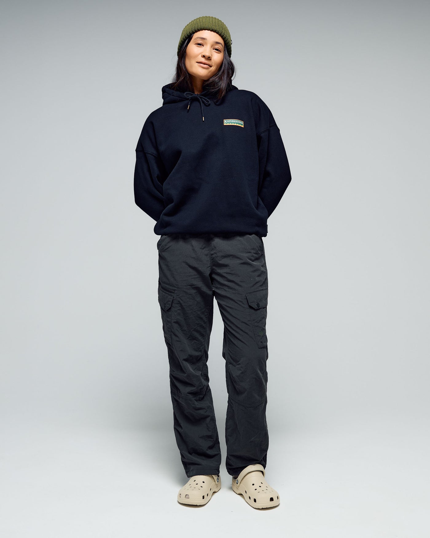 b1069_o4w_womens_heritage_logo_slouchy_lt_bb_hoodie_d_1768348913000