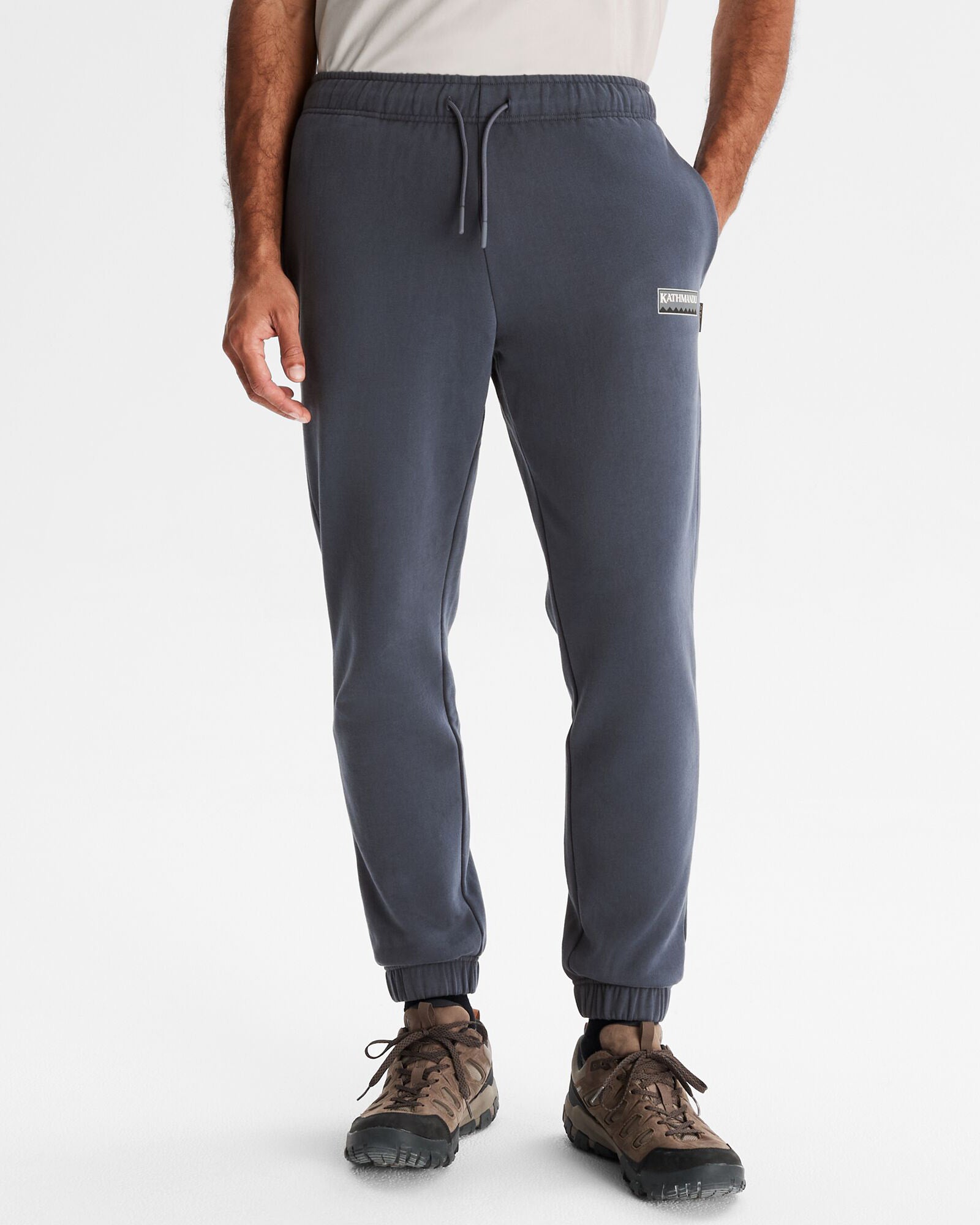 b1073_oji_heritage_logo_mens_slouchy_lt_bb_jogge_a_1743632157000