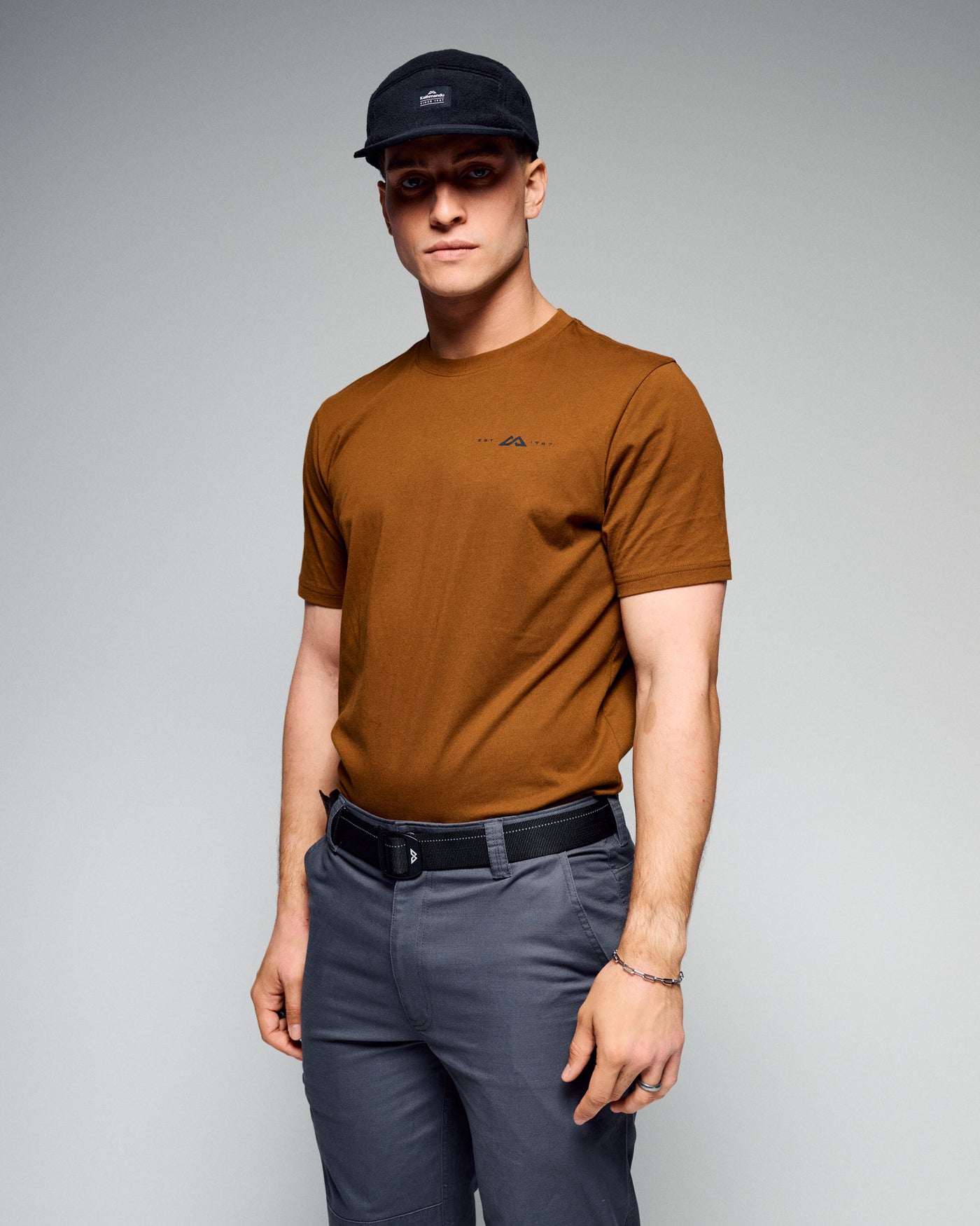 b1134_805_mountain_rays_mens_organic_cotton_ss_tee_b_1775616390000
