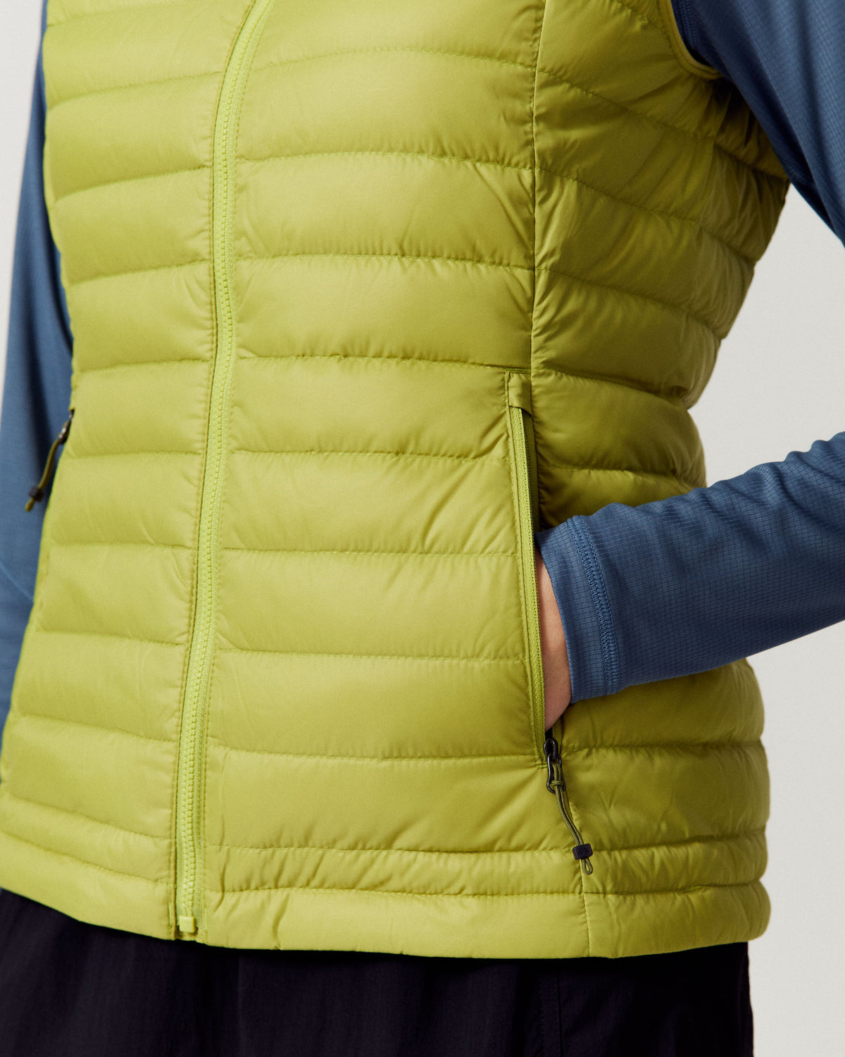 b1144_100_womens_heli_down_vest_v2_e_1789692334000