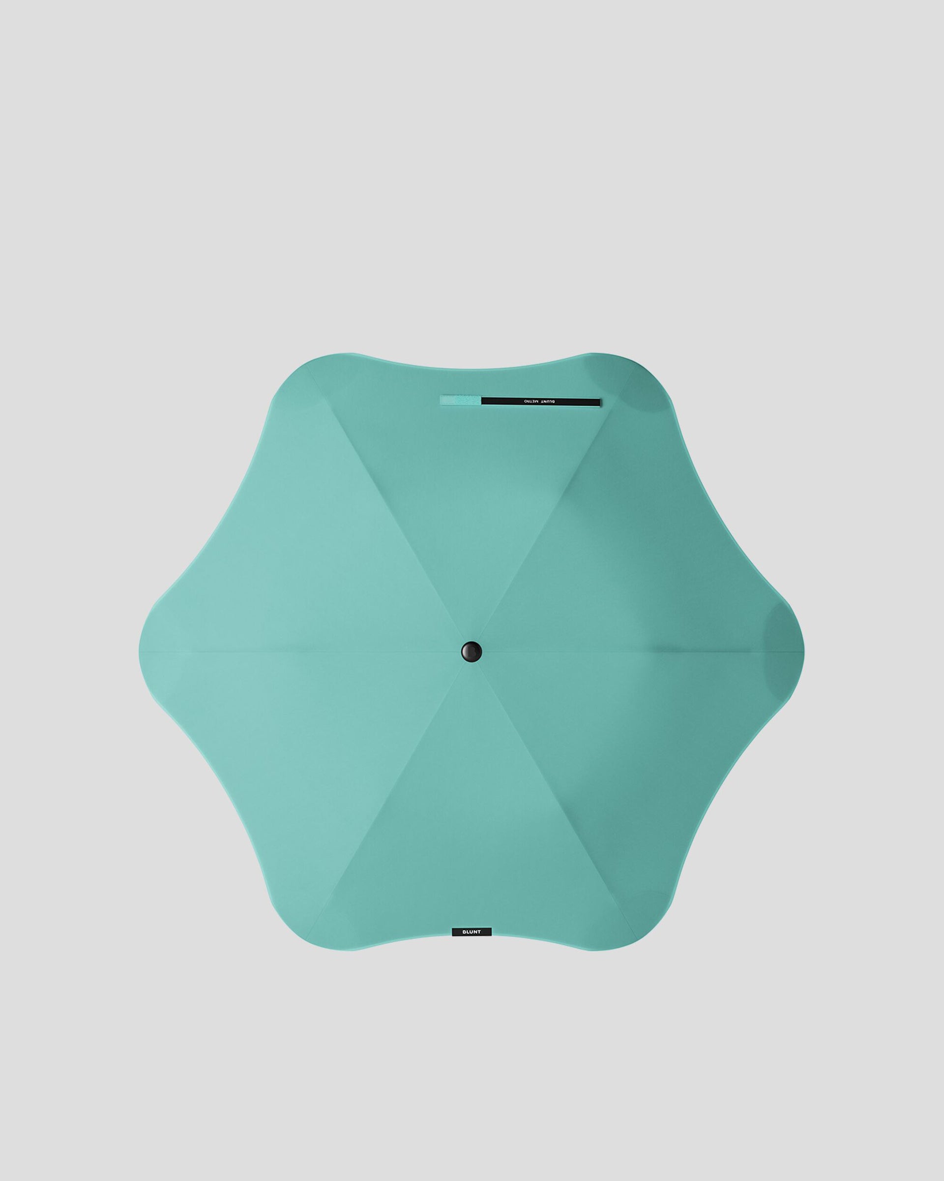 b1231_765_blunt_metro_umbrella_bl_c_1743630789000