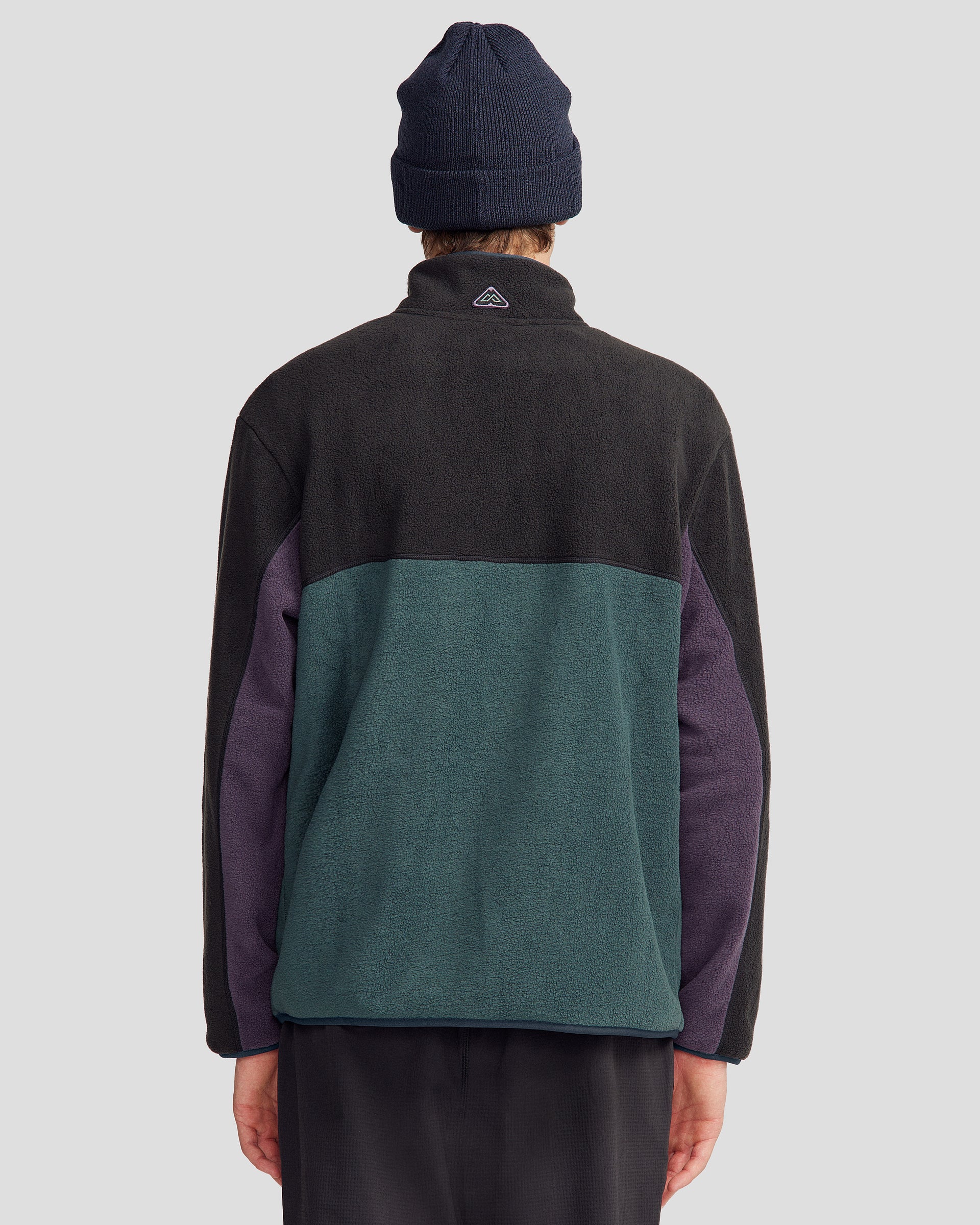 b1369_oqb_mens_trailhead_fleece_heritage_pullover_black_green_multi_m_d_1745458754000